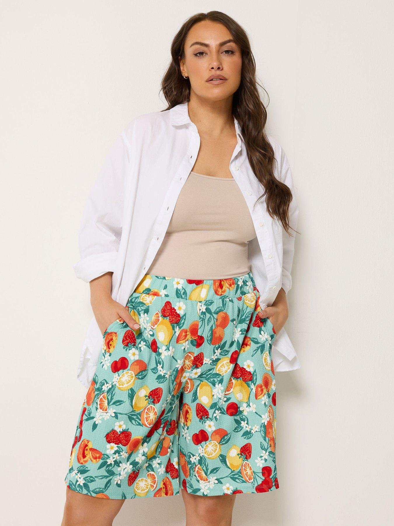 Image 1 of 4 of Yours Curve Pull On Jersey Shorts - Green