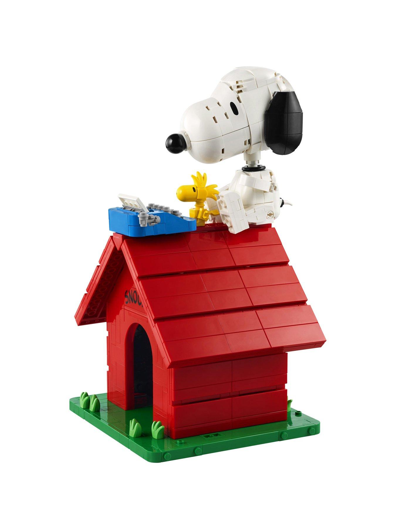  image of lego-ideas-peanuts-snoopyrsquos-doghouse-set-21368