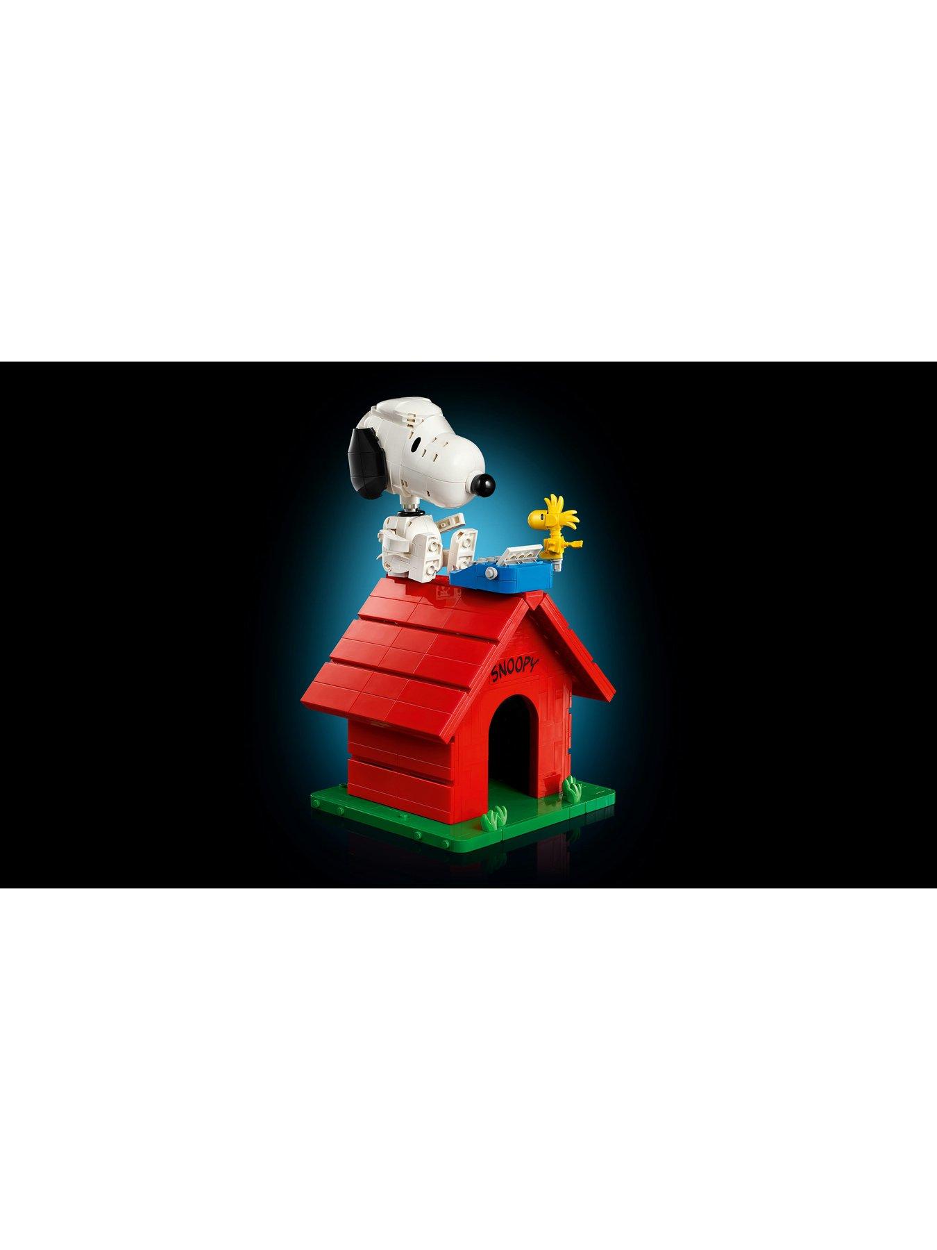  image of lego-ideas-peanuts-snoopyrsquos-doghouse-set-21368