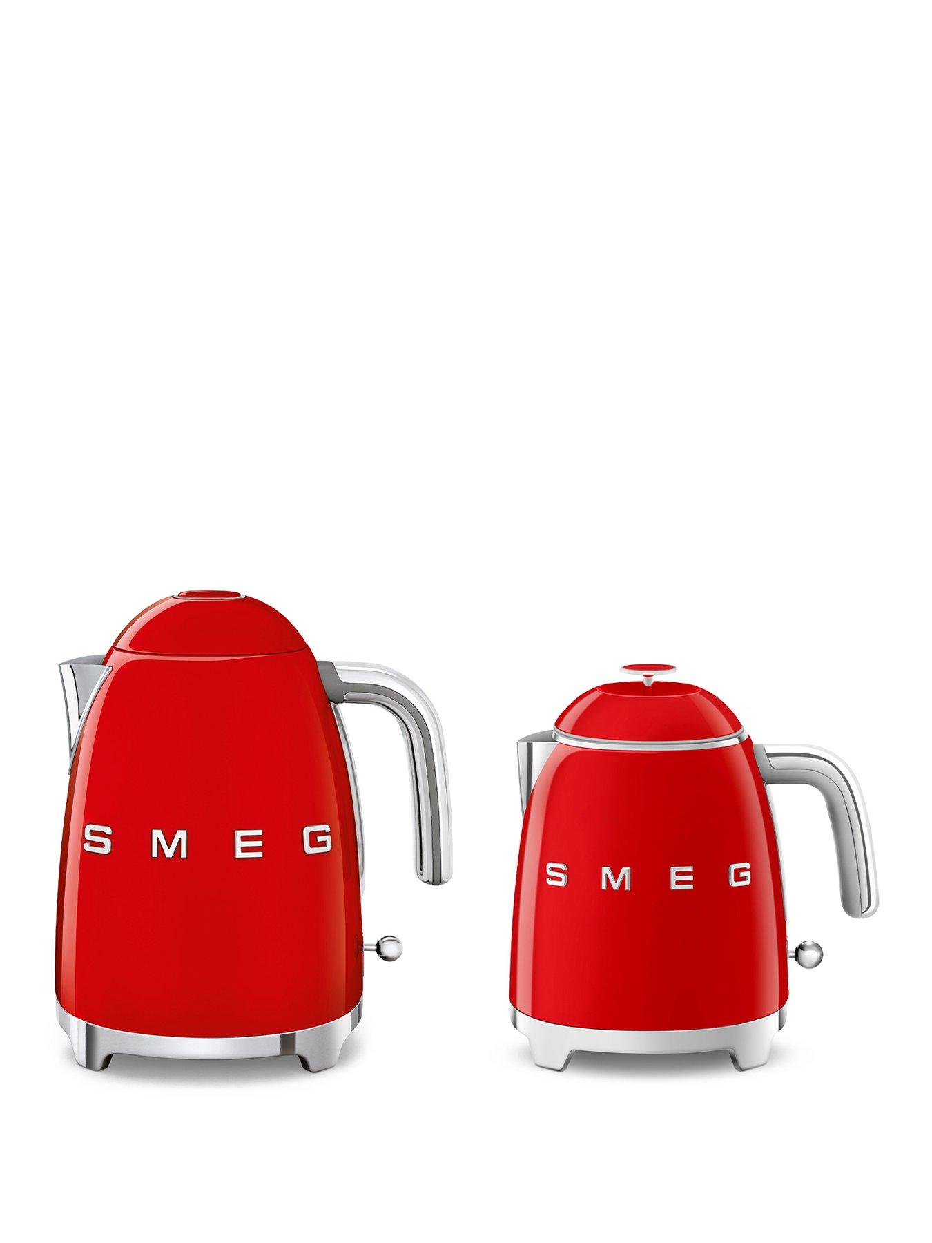 Smeg Retro Kettle, Anti-Slip, 0.8L, Auto Shut Off, Red