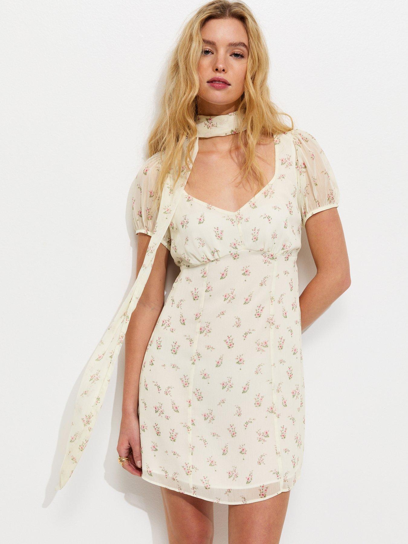 New Look Chiffon Floral Mini Dress With Scarf - Cream