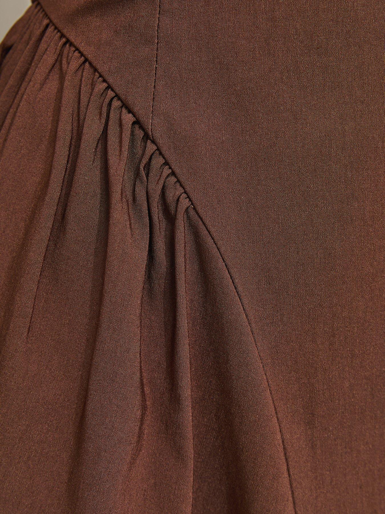 Image 4 of 4 of New Look Square Neck Gathered Hips Midi Dress - Brown