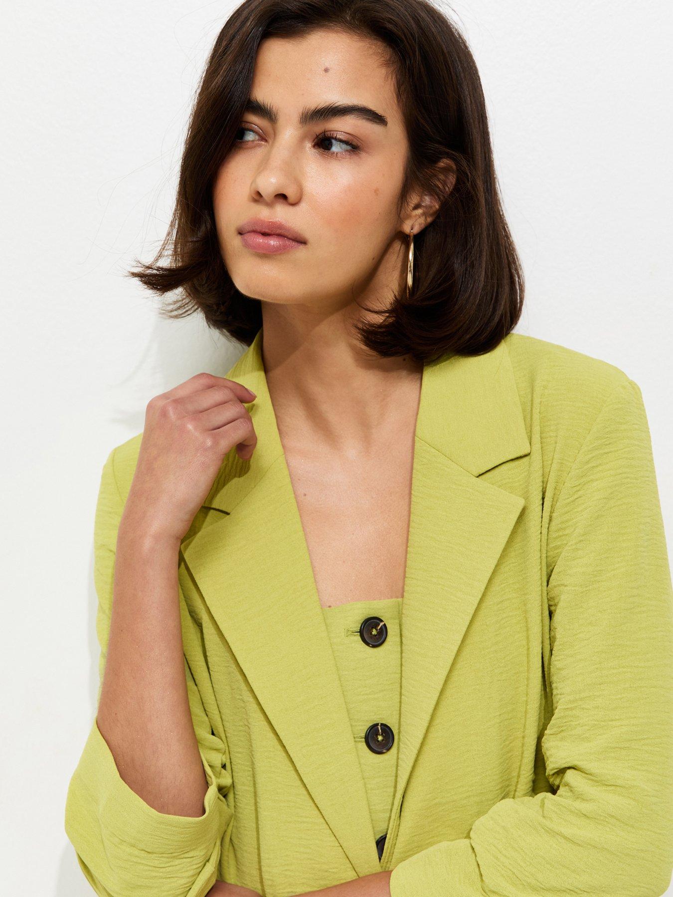 Image 4 of 5 of New Look Ruched Sleeve Blazer - Bright Green