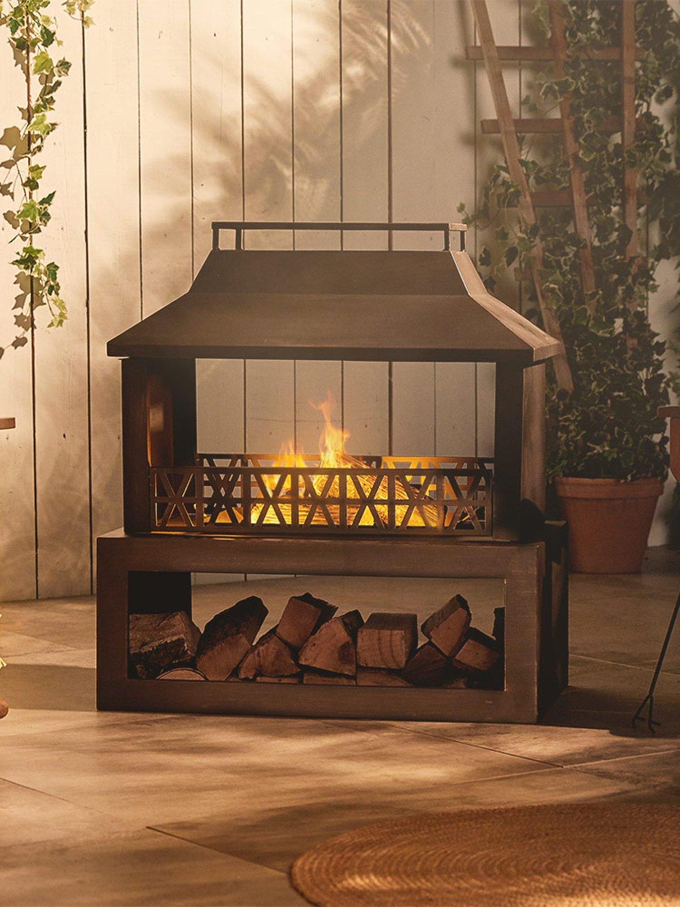 vonhaus-outdoor-fireplace