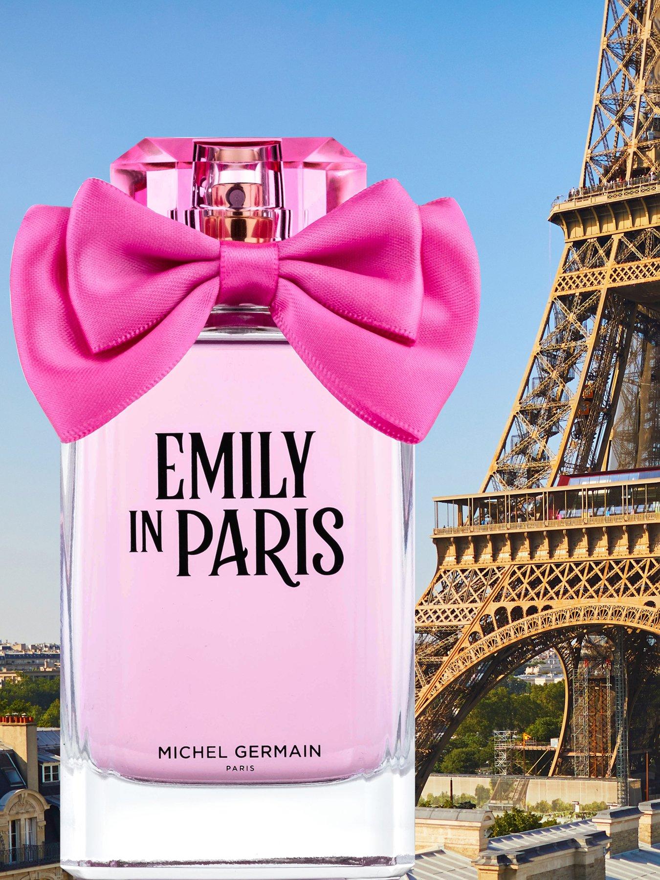 Image 4 of 4 of Emily in Paris 3-Piece Gift Set