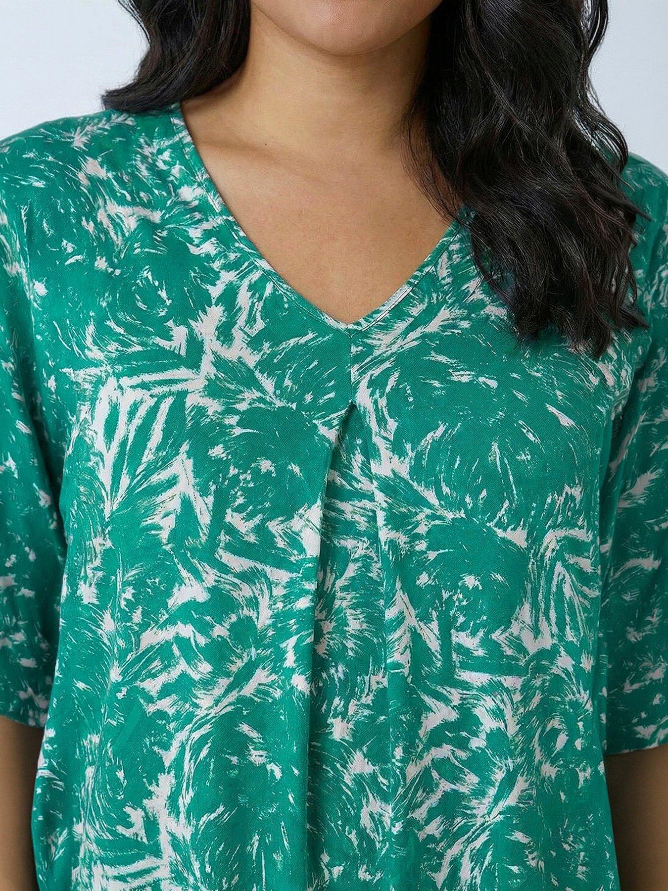Image 2 of 5 of Roman Curve Abstract Print V-neck Top