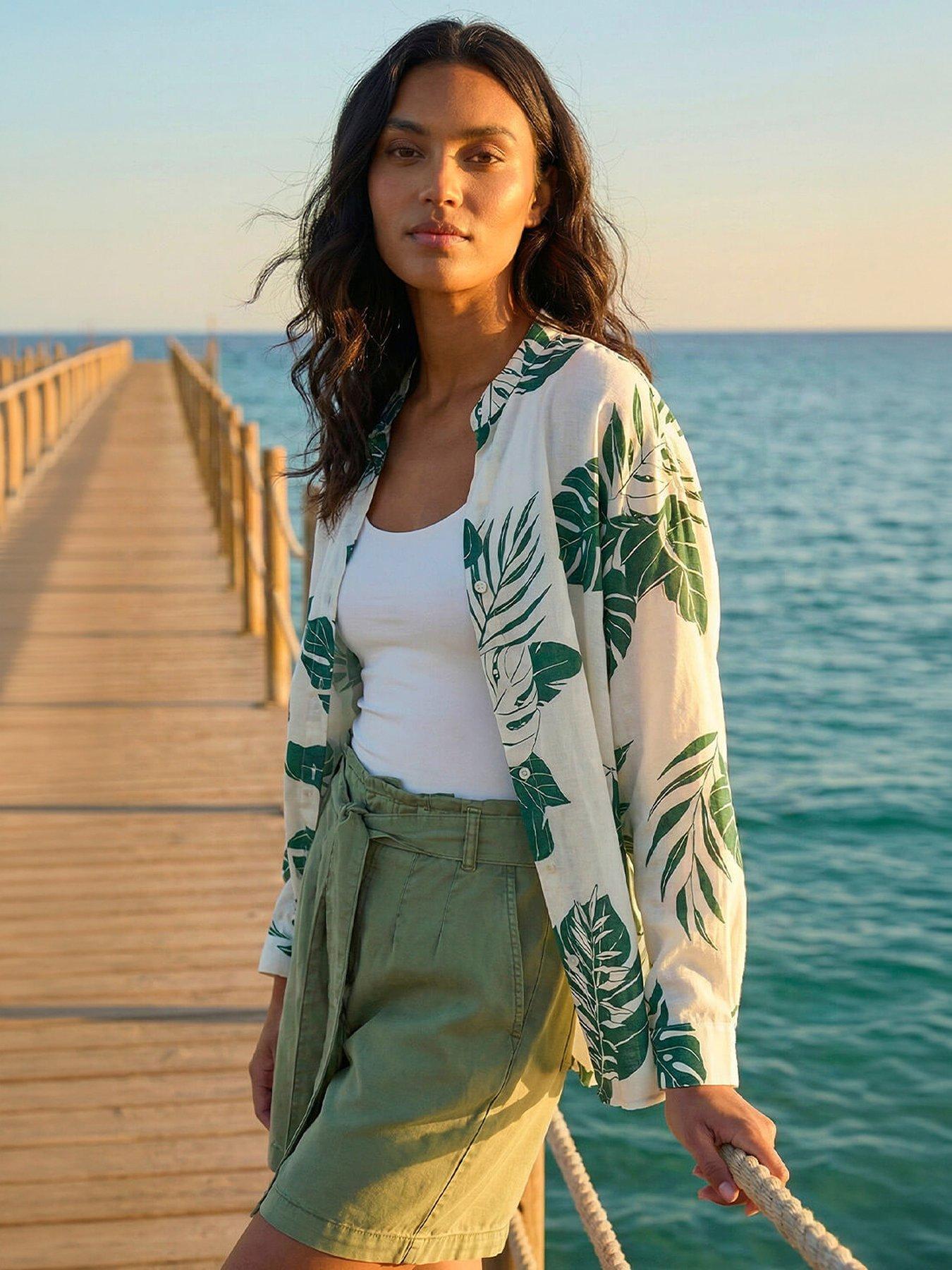 Image 1 of 5 of Roman Tropical Palm Leaf Buttoned Shirt