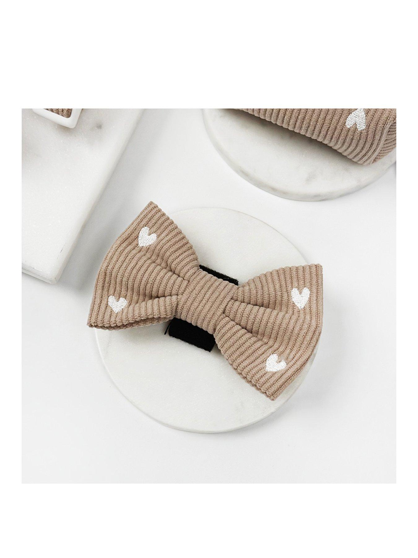 Image 1 of 1 of Cocopup Chai Hearts Bowtie