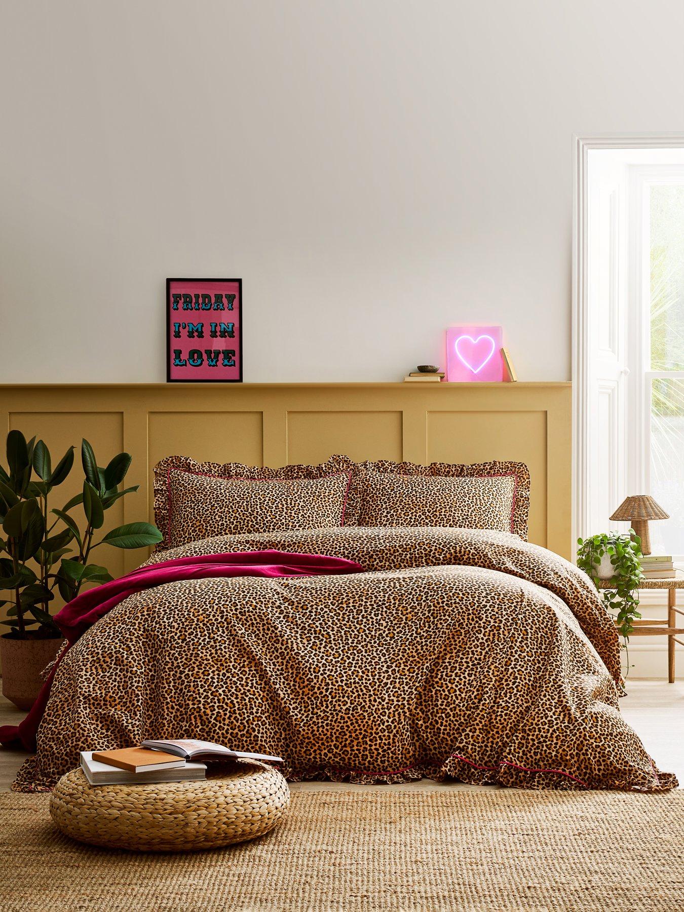 Copenhagen Home Frilled Leopard Duvet Set