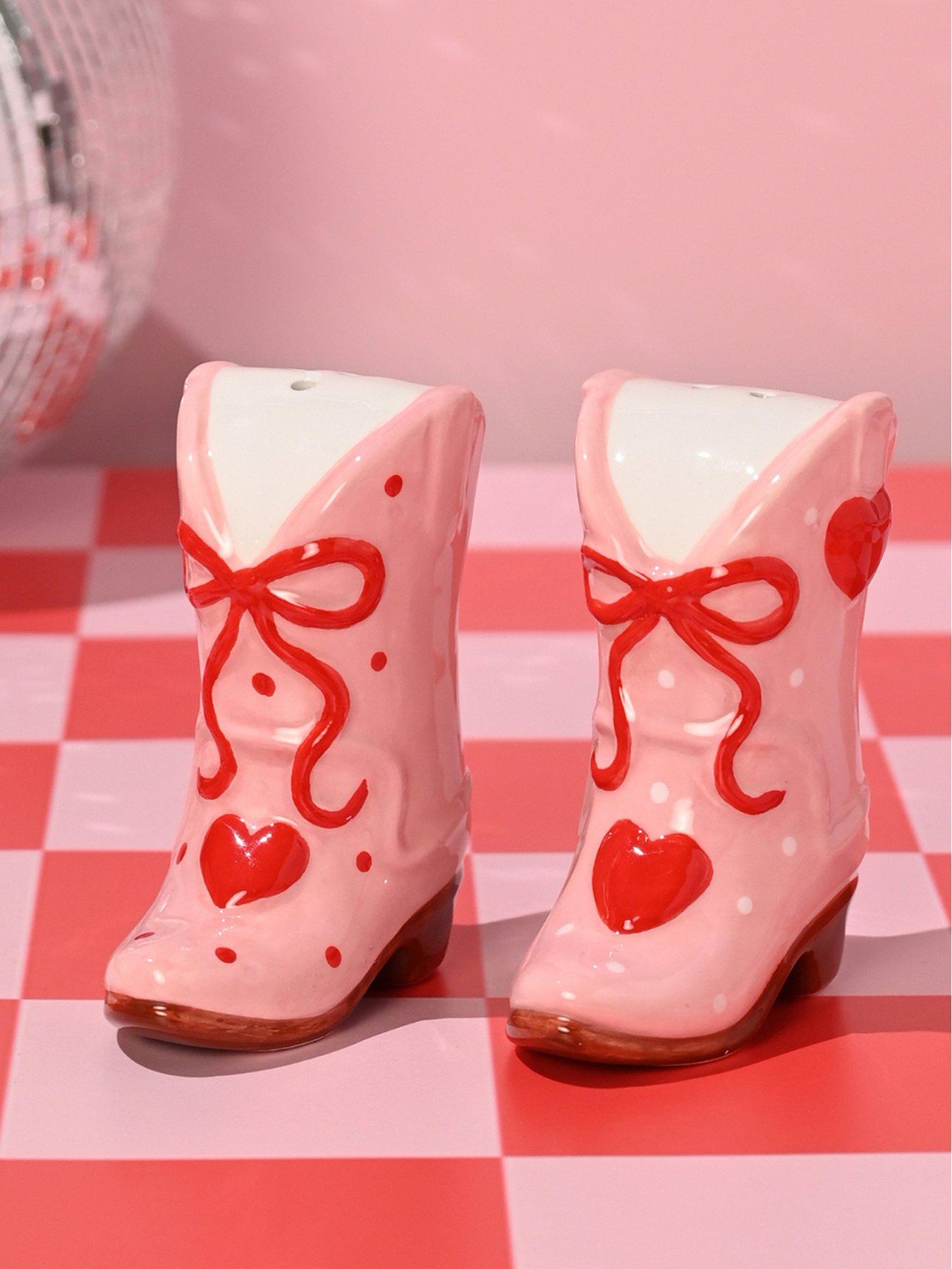 Hestia The Feel Good Club Set Of 2 Cowboy Salt  &  Pepper Pots