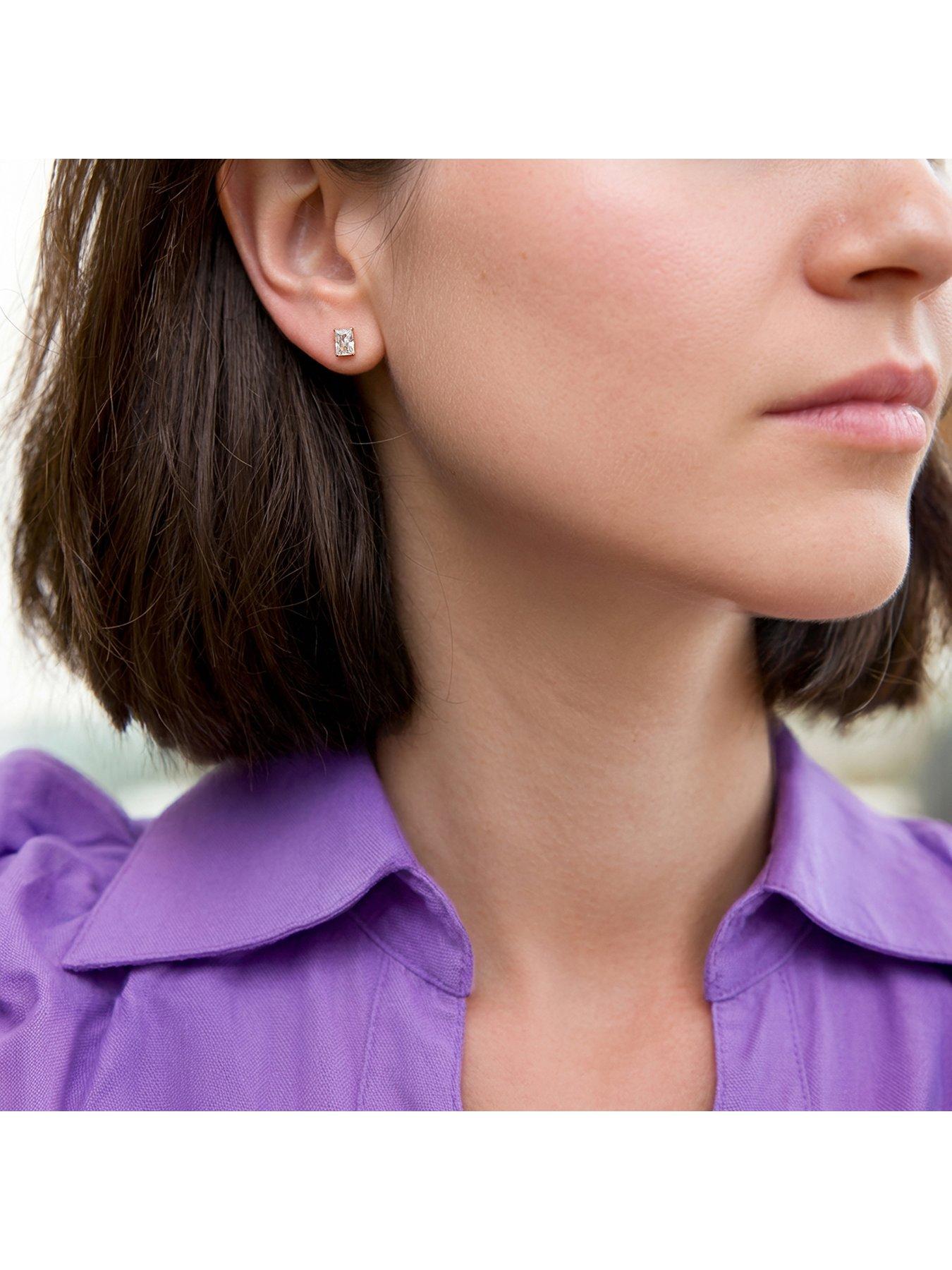  image of the-love-collection-9ct-yellow-gold-4mm-x-6mm-rectangle-cz-stud-earring