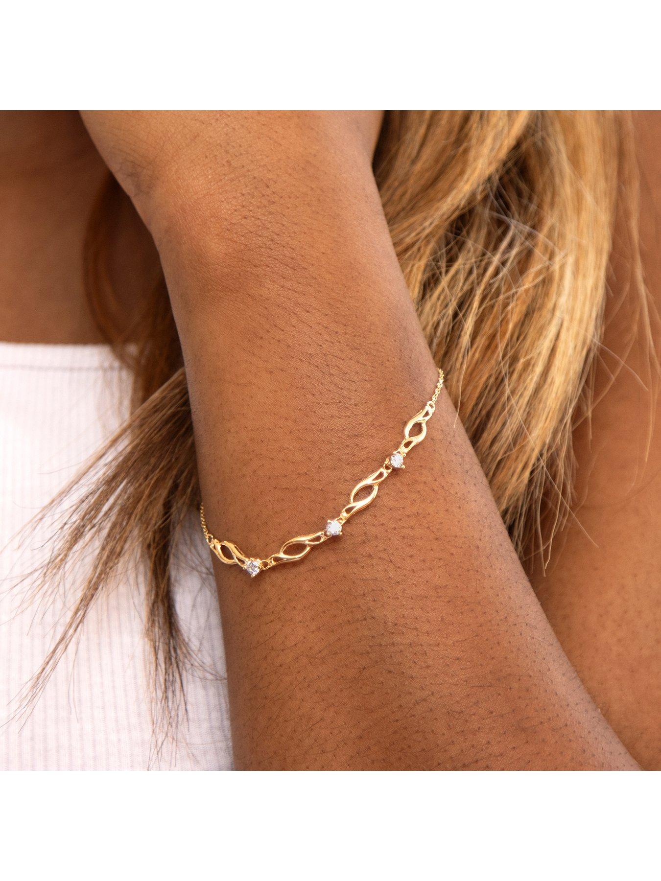Image 4 of 4 of The Love Collection 9ct Yellow Gold 7.5mm X 5mm Set Twist Bracelet 18cm/7'-19cm/7.5' '