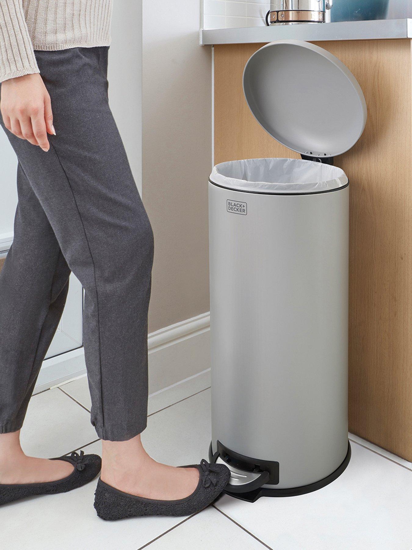 Image 4 of 7 of Black & Decker B+d 30l Dome Lid Pedal Bin - Grey