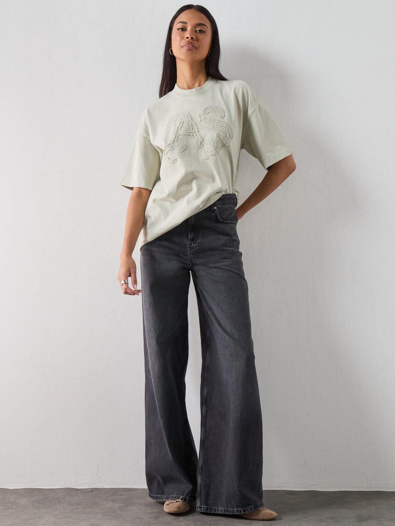 Image 3 of 6 of AllSaints Snarl Etta Logo T-Shirt - Mallow White