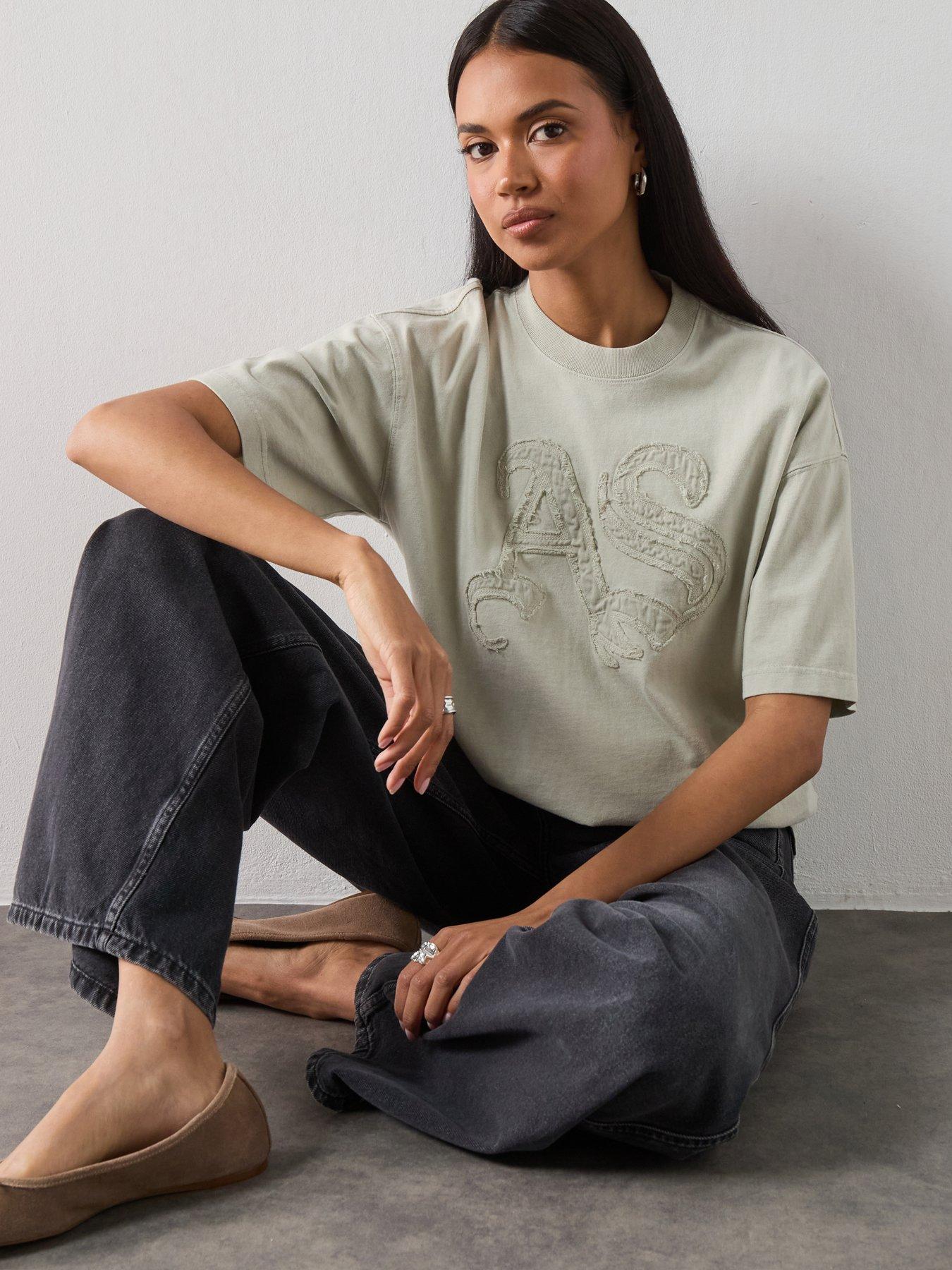 Image 5 of 6 of AllSaints Snarl Etta Logo T-Shirt - Mallow White
