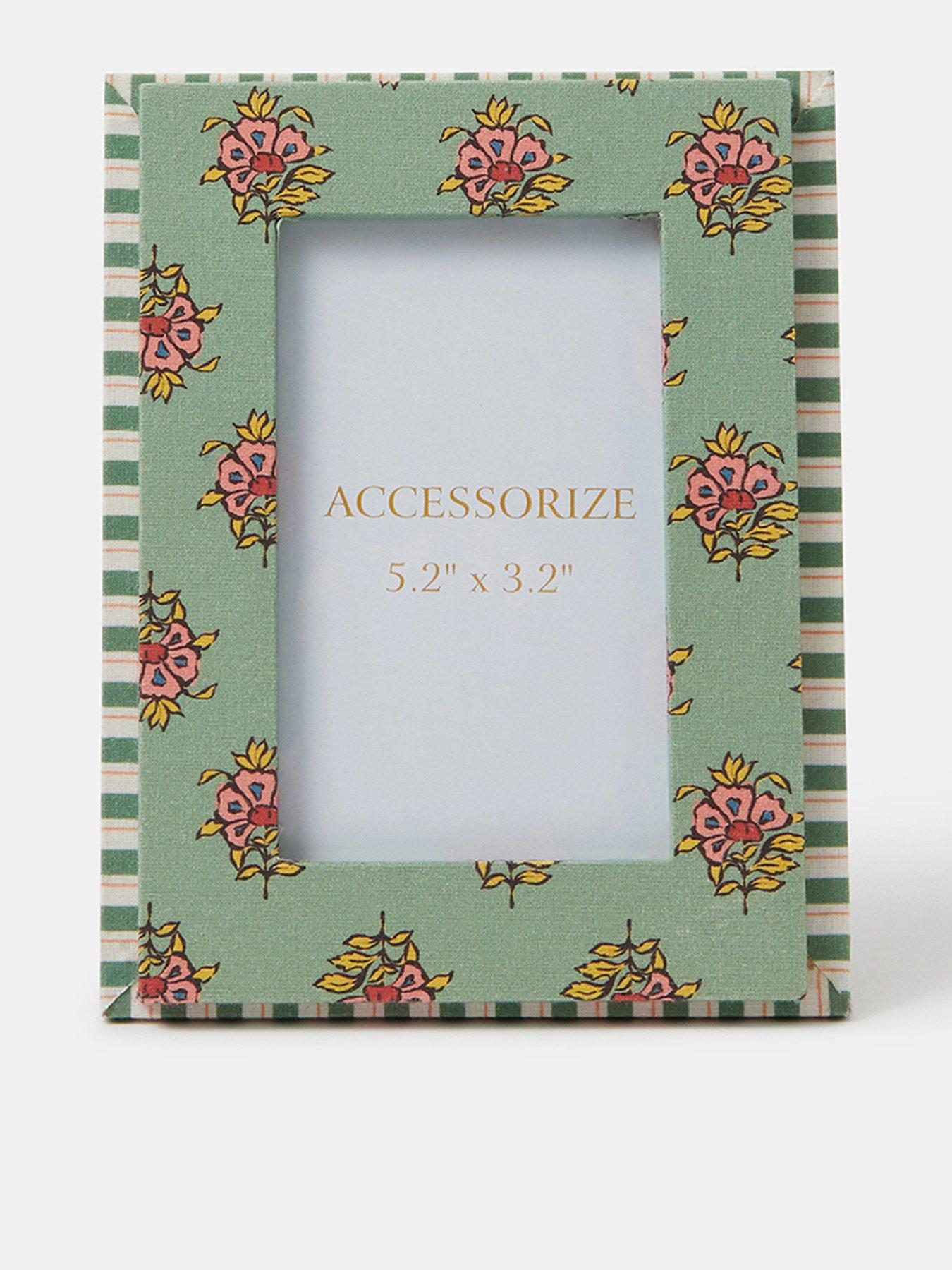 accessorize-floral-block-print-photo-frame-52-x-32