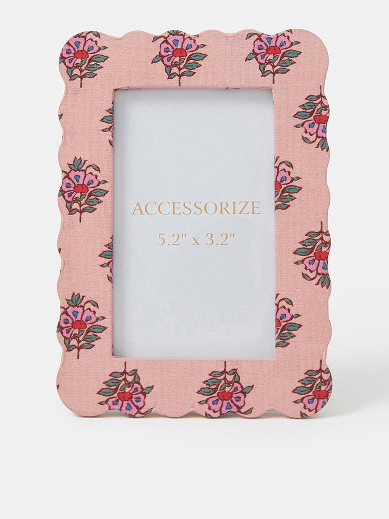 Accessorize Floral Scallop Photo Frame 5.2 X 3.2