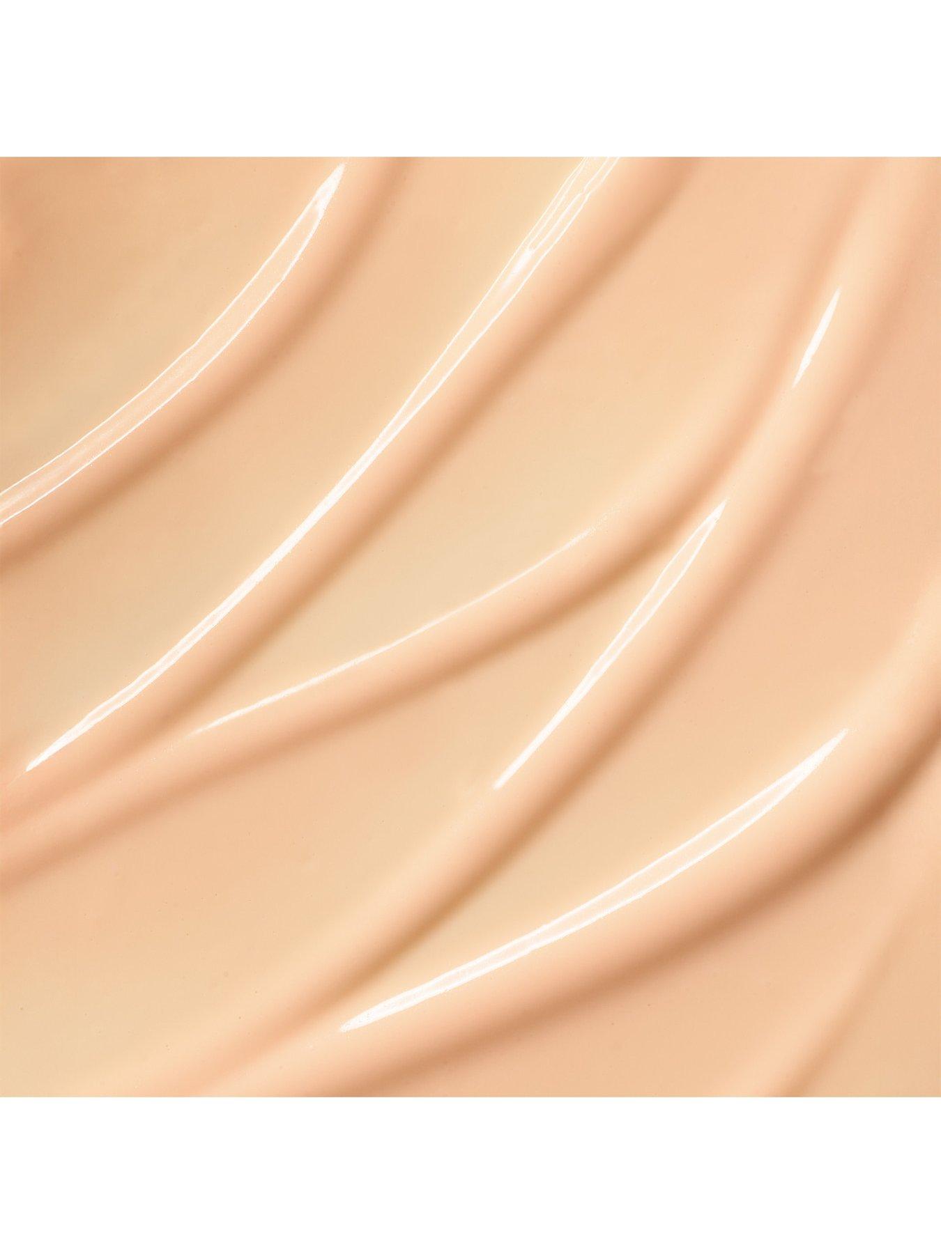 Image 4 of 5 of Garnier Ambre Solaire Sensitive Advanced kids colored roll-on SPF 50+