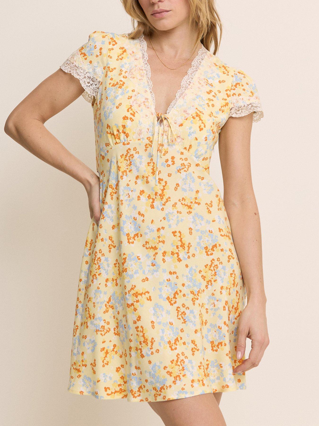 Image 4 of 5 of Nobodys Child Aida Short Sleeve Floral Lace Trim Mini Dress - Yellow