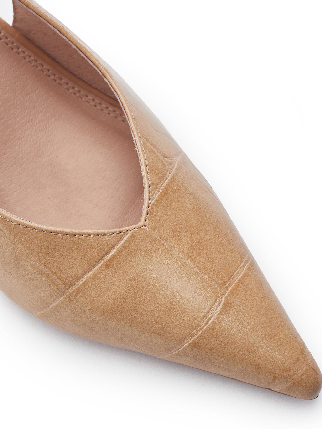  image of moda-in-pelle-gallia-camel-mocc-croc-pointed-toe-slingback