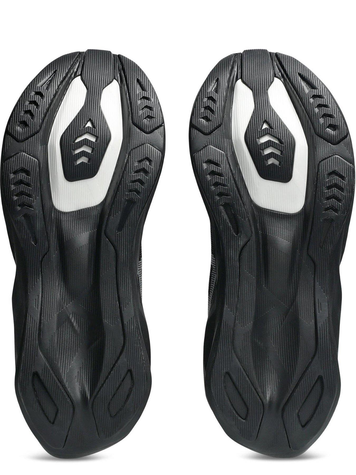 Image 5 of 7 of Asics Novablast 6 Running Trainers - Black