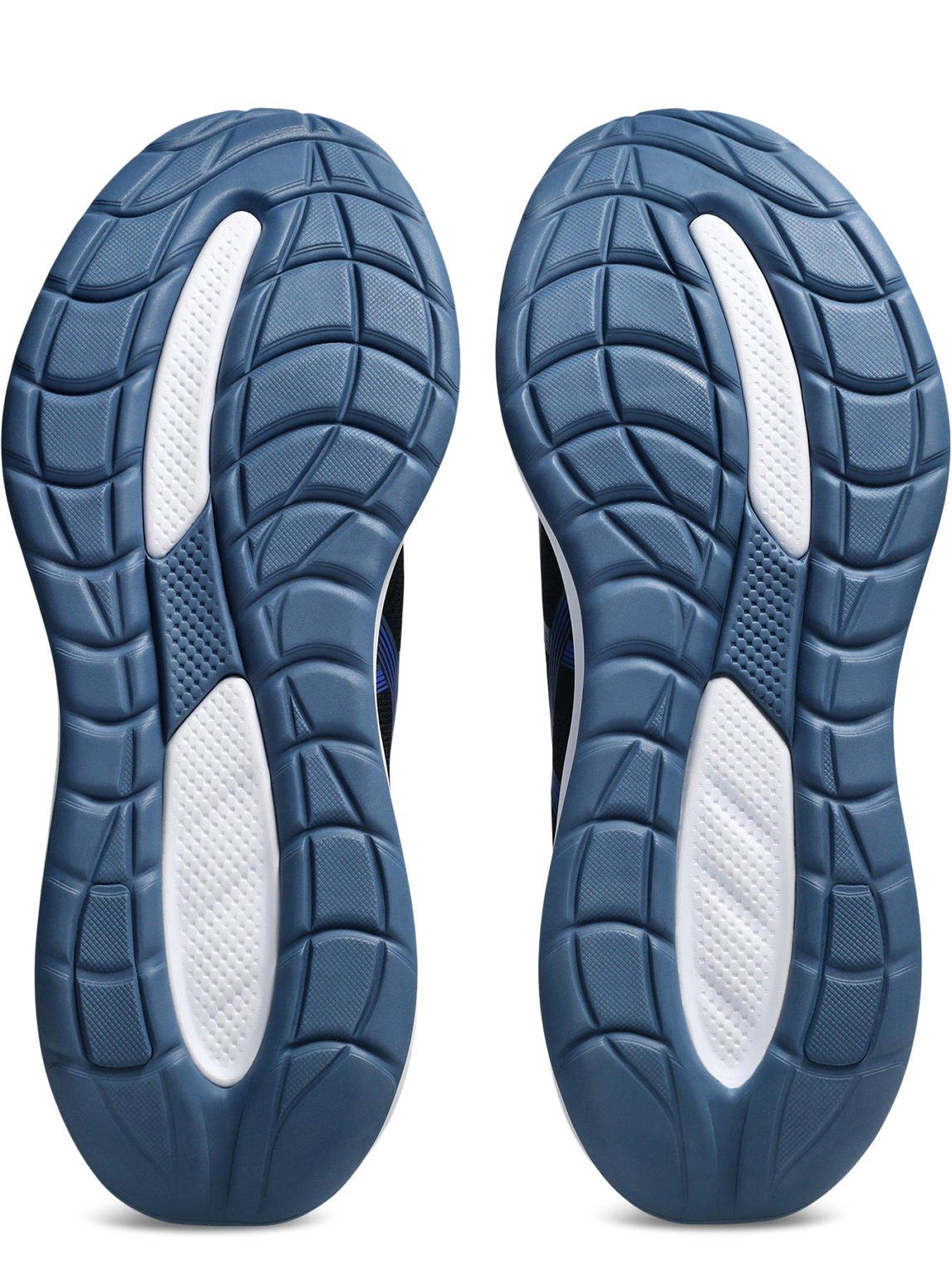 Image 5 of 7 of Asics Gel-Cumulus 28 Running Trainers - Black
