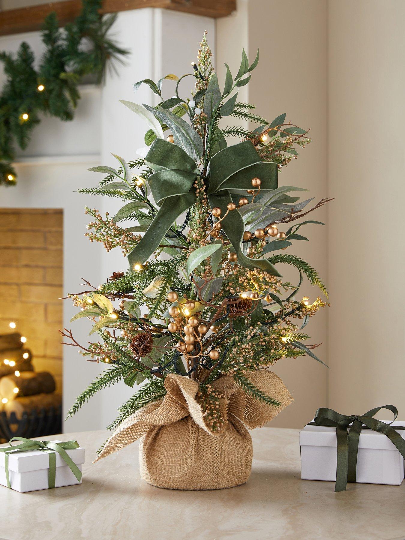 The Very Collection 60cm Prelit Misteltoe And Gold Berries Tabletop Tree