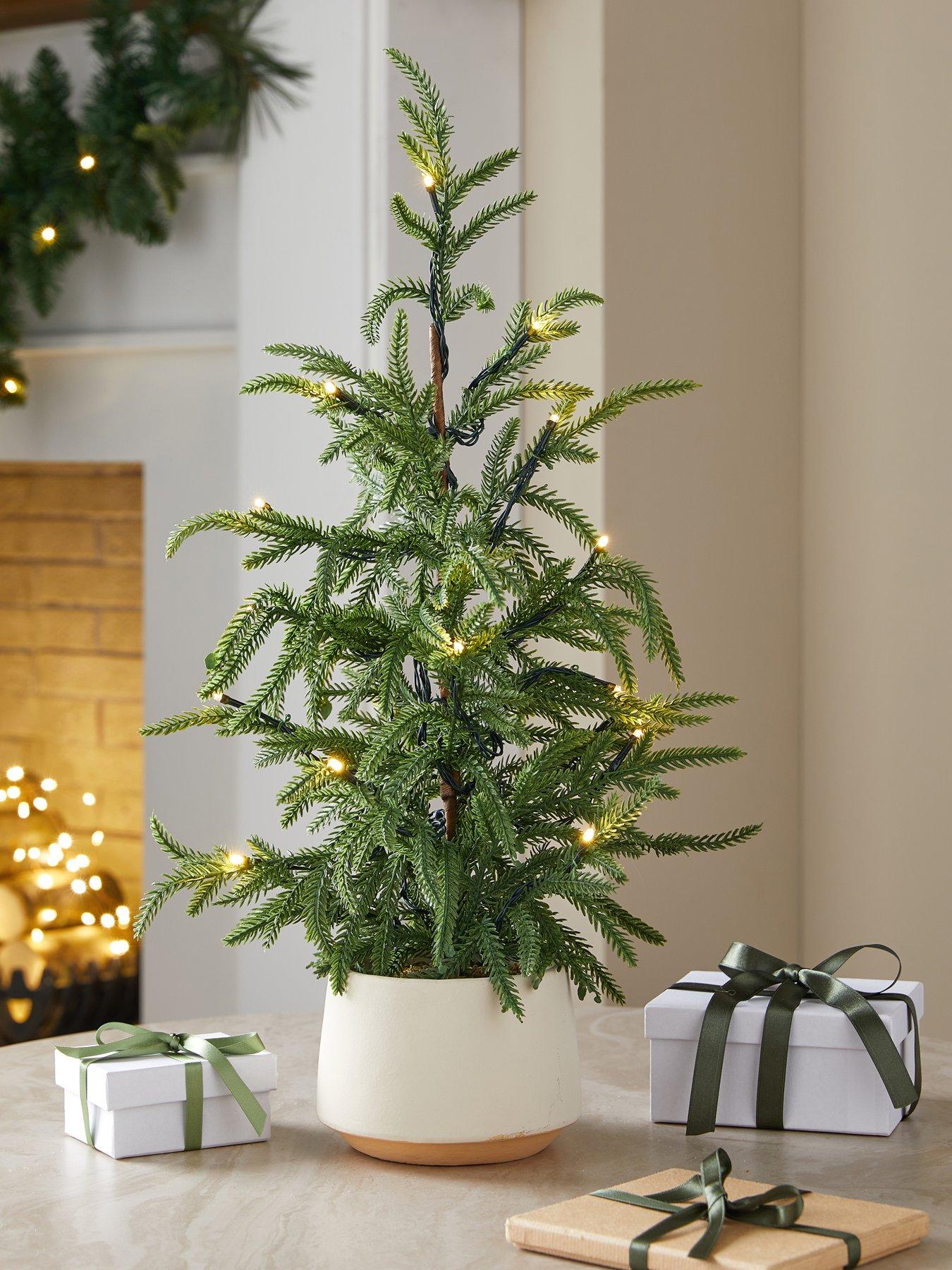 The Very Collection 60cm Prelit Tree In Pot