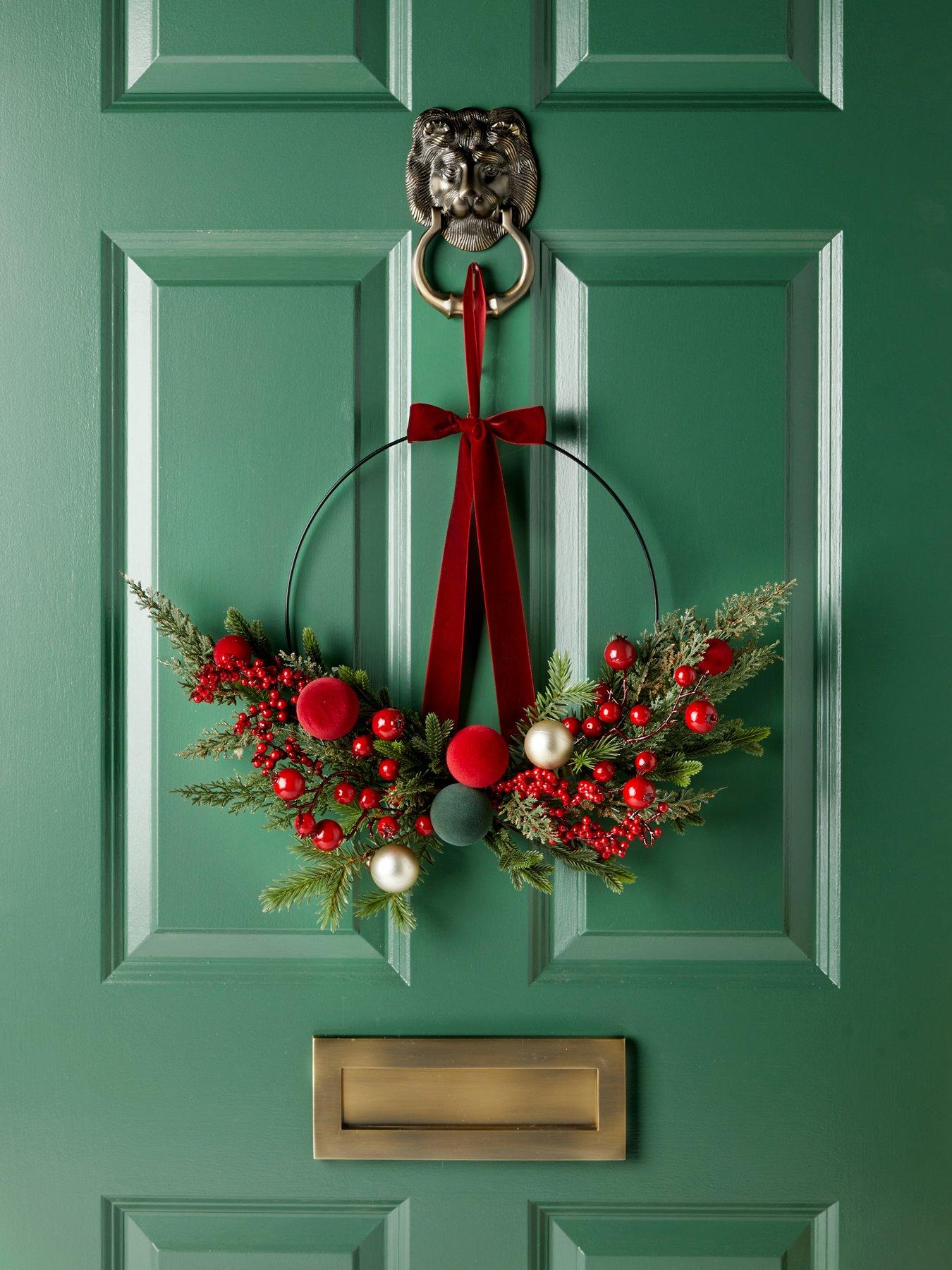 The Very Collection 54 cm Half Wire Christmas Wreath with Bow
