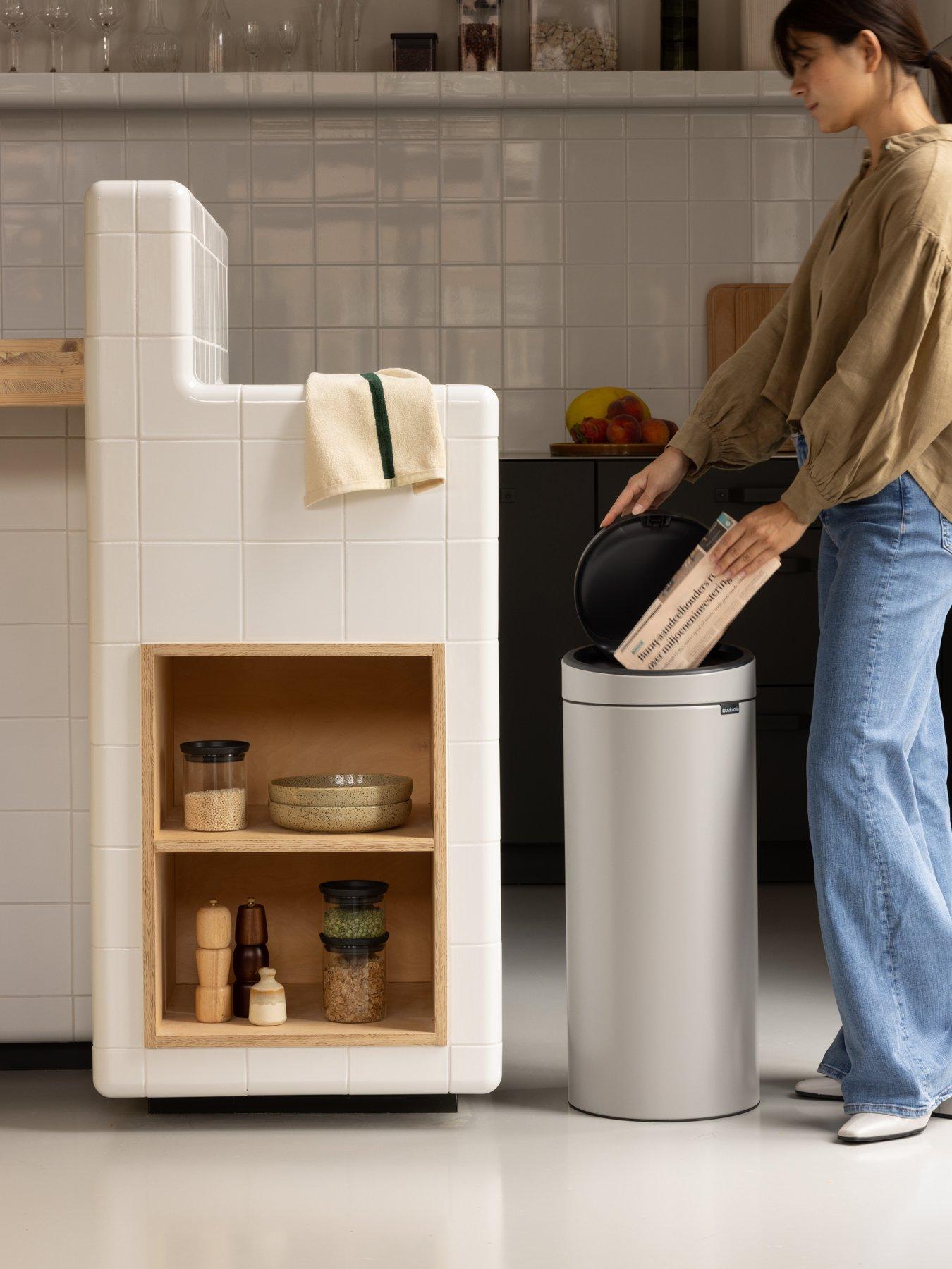 Image 5 of 6 of Brabantia Touch Bin New 30l