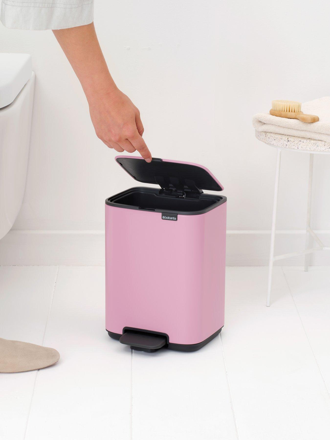 Image 4 of 7 of Brabantia Bo Pedal Bin 4l