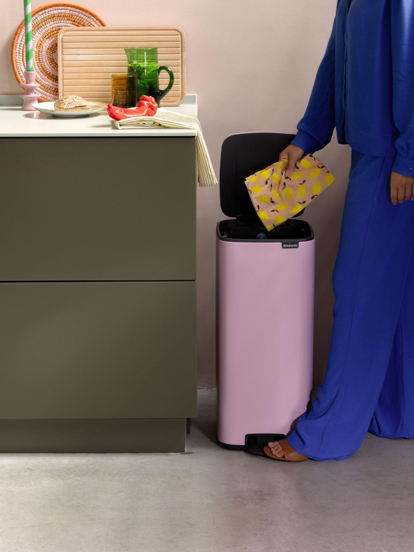 Image 5 of 6 of Brabantia Bo Pedal Bin 30l