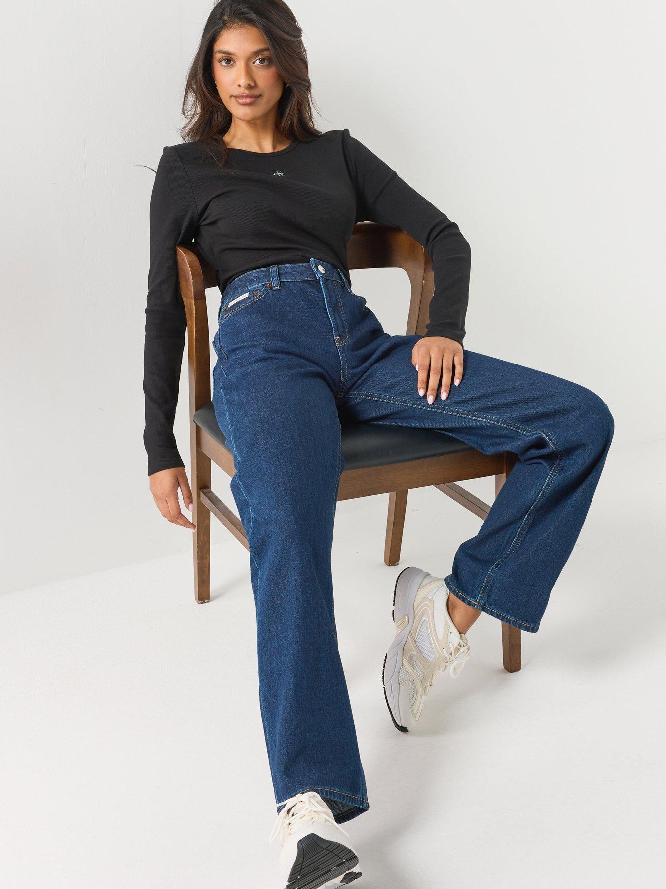 Image 4 of 6 of Calvin Klein Jeans Signature 90s Straight Fit Jeans - True Indigo