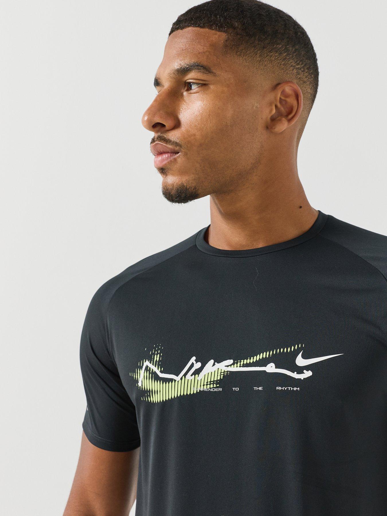 Image 5 of 6 of Nike Mens Stride Let Go Dri-FIT ADV Graphic T-Shirt - Black