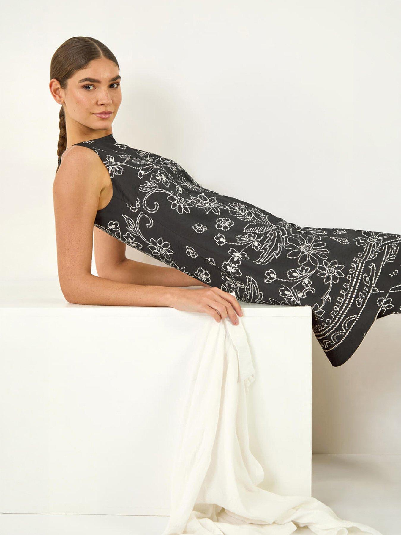 Roman Floral Motif Shift Dress