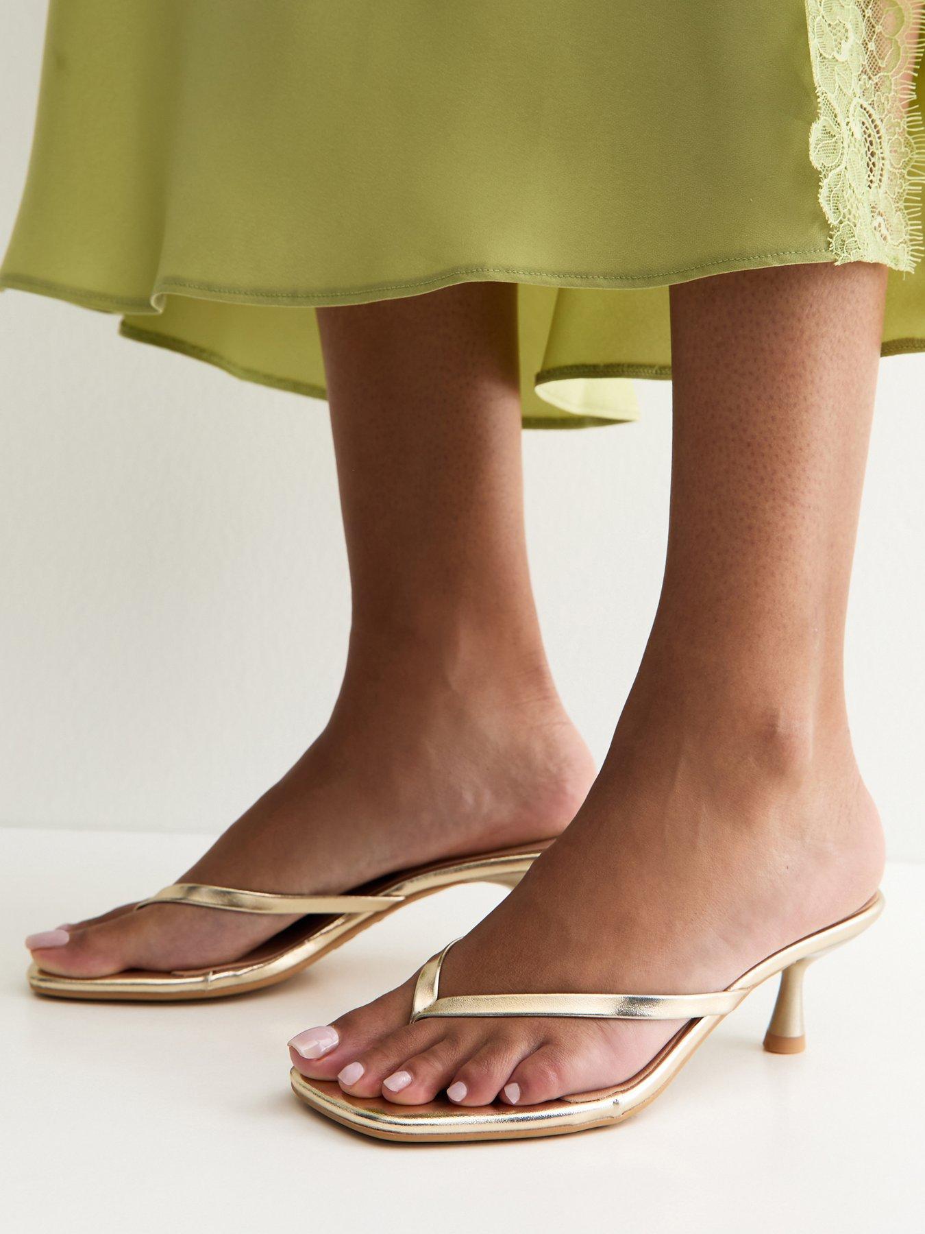 New Look Faux Leather Toe Post Mule Sandals - Gold