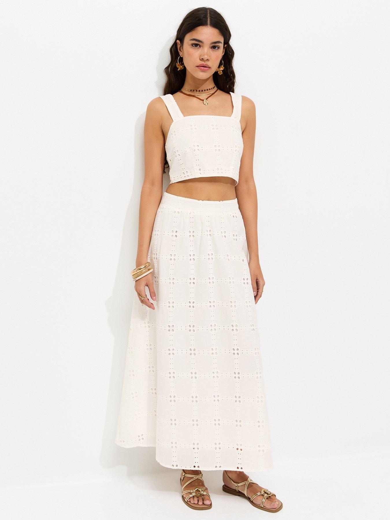 New Look Embroidered Cut Out Maxi Skirt - White