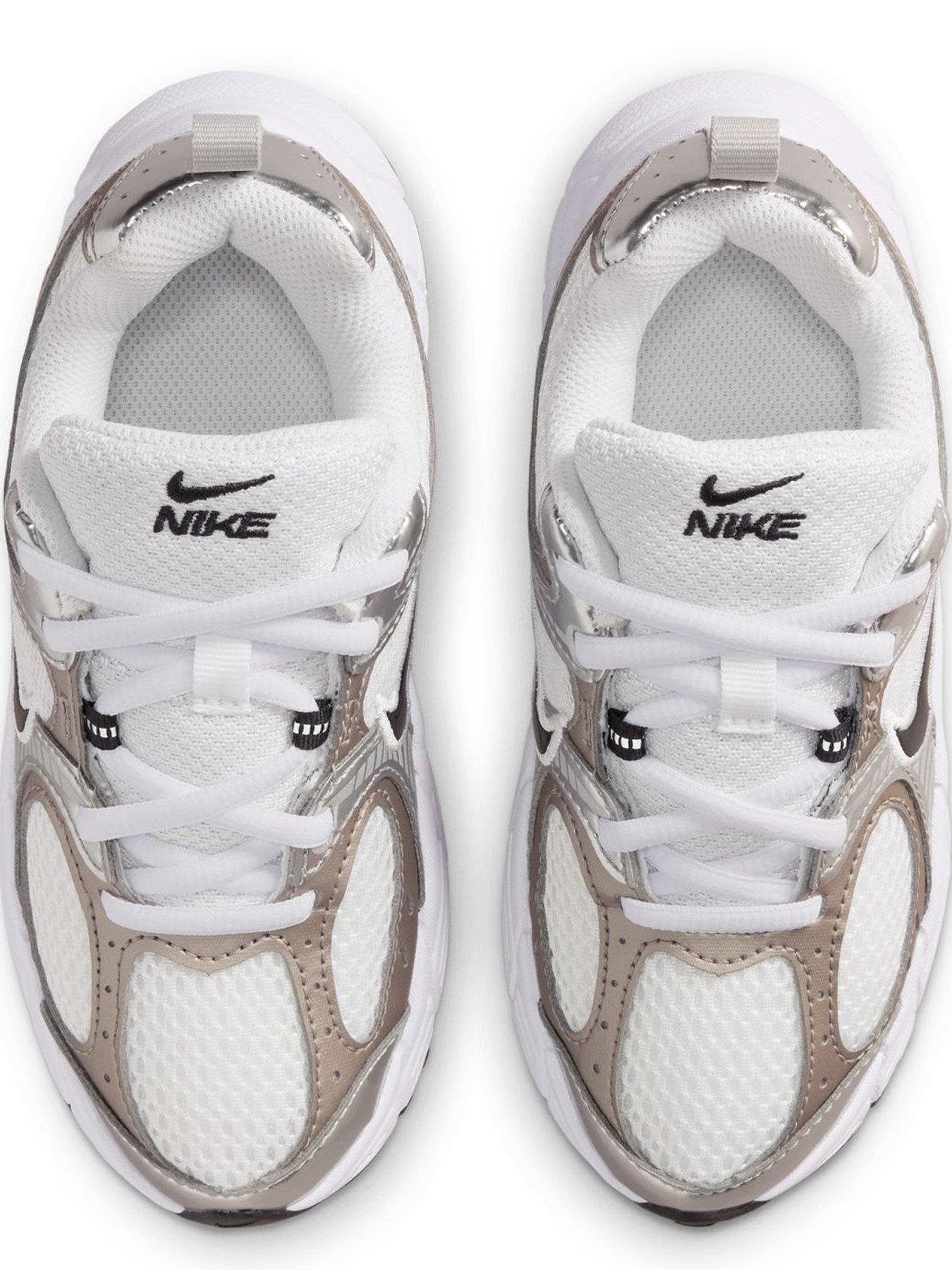 Image 4 of 6 of Nike Nike Little Kids' Shoes V5 RNR Trainers - Black