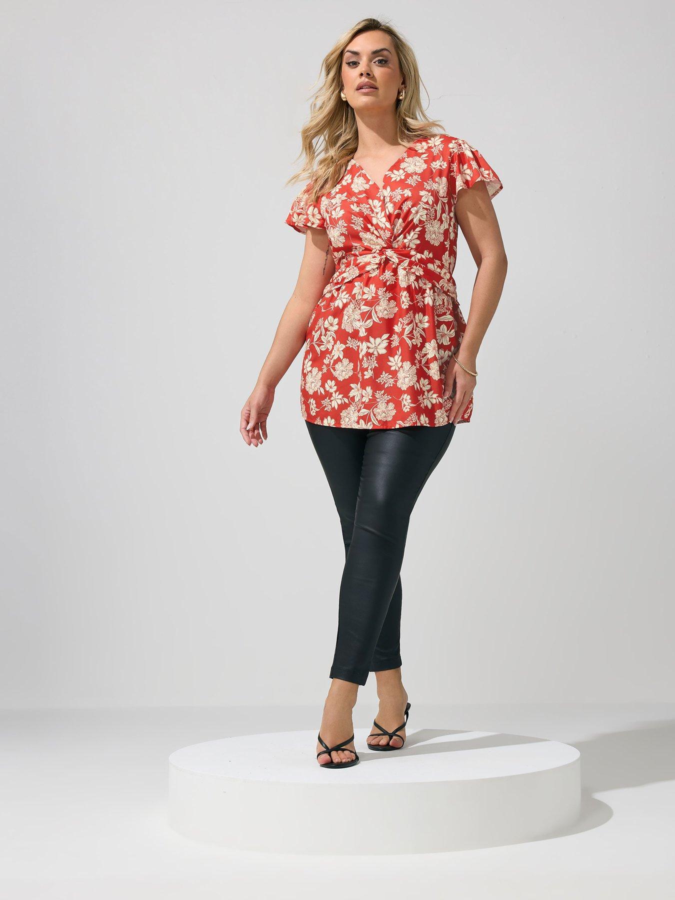 Image 3 of 5 of Yours Curve Floral Twist Front Blouse - Black