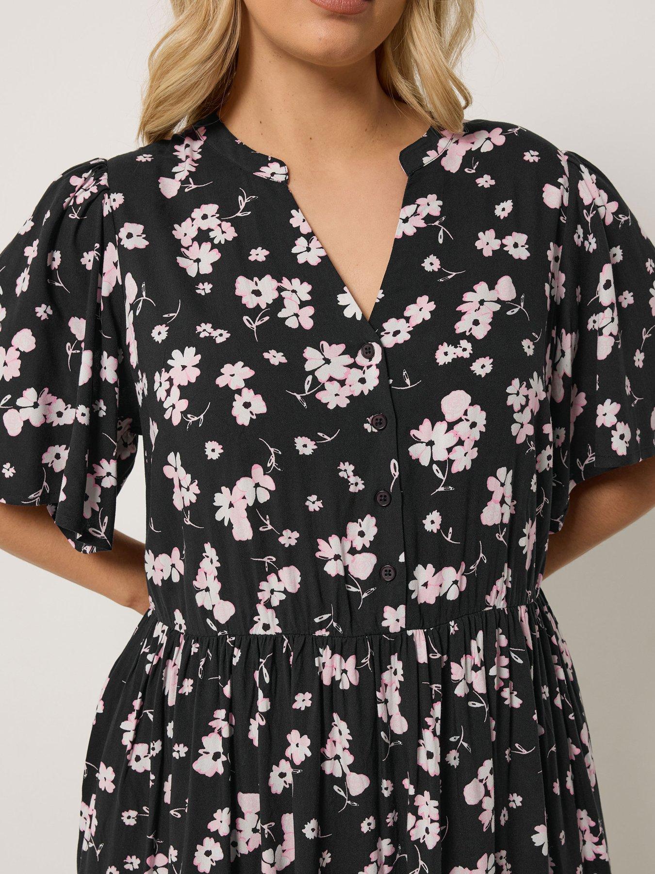 Image 4 of 5 of Yours Curve Printed Half Placket Dress - Black