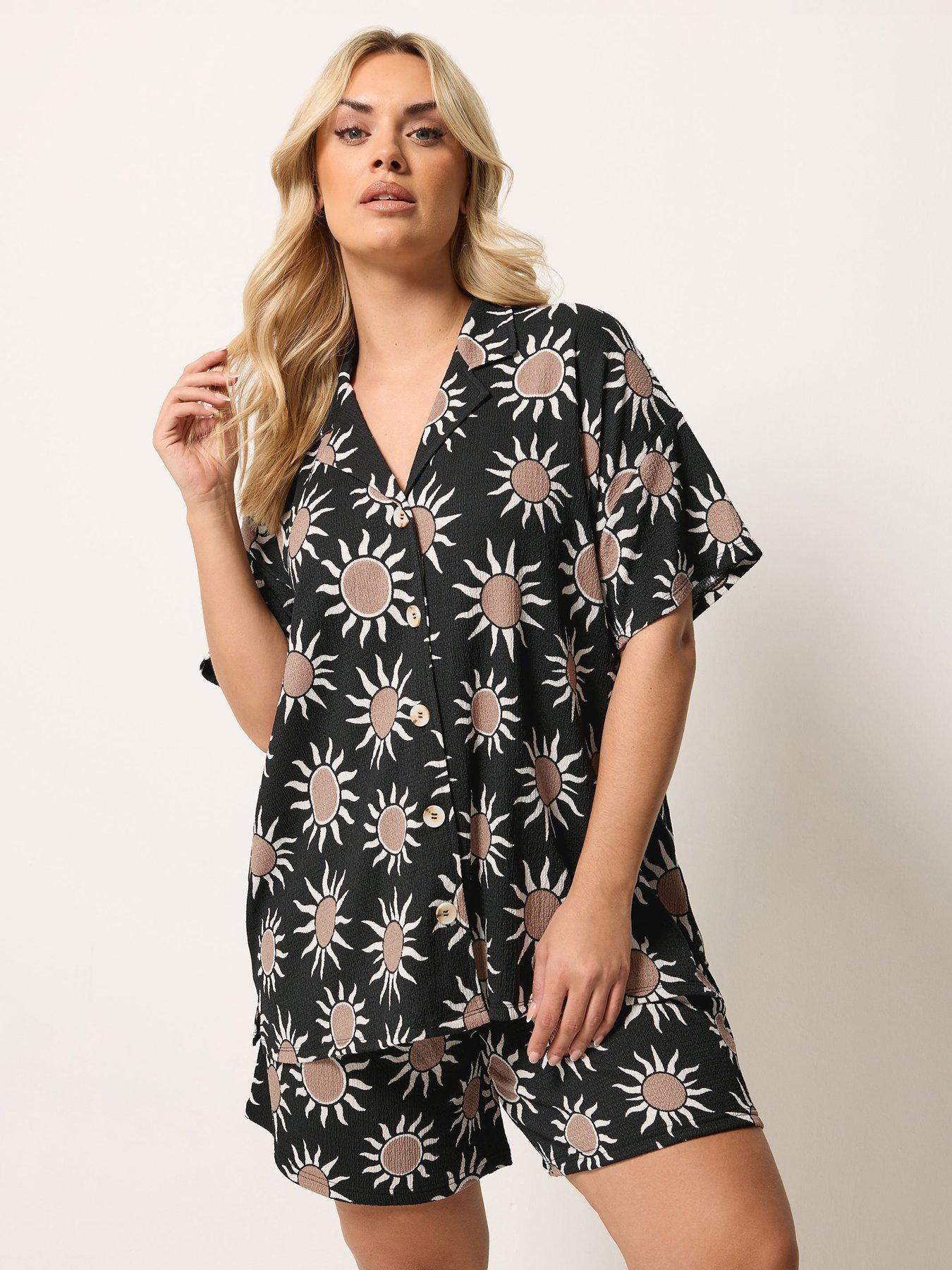 Image 1 of 5 of Yours Curve Textured Resort Shirt