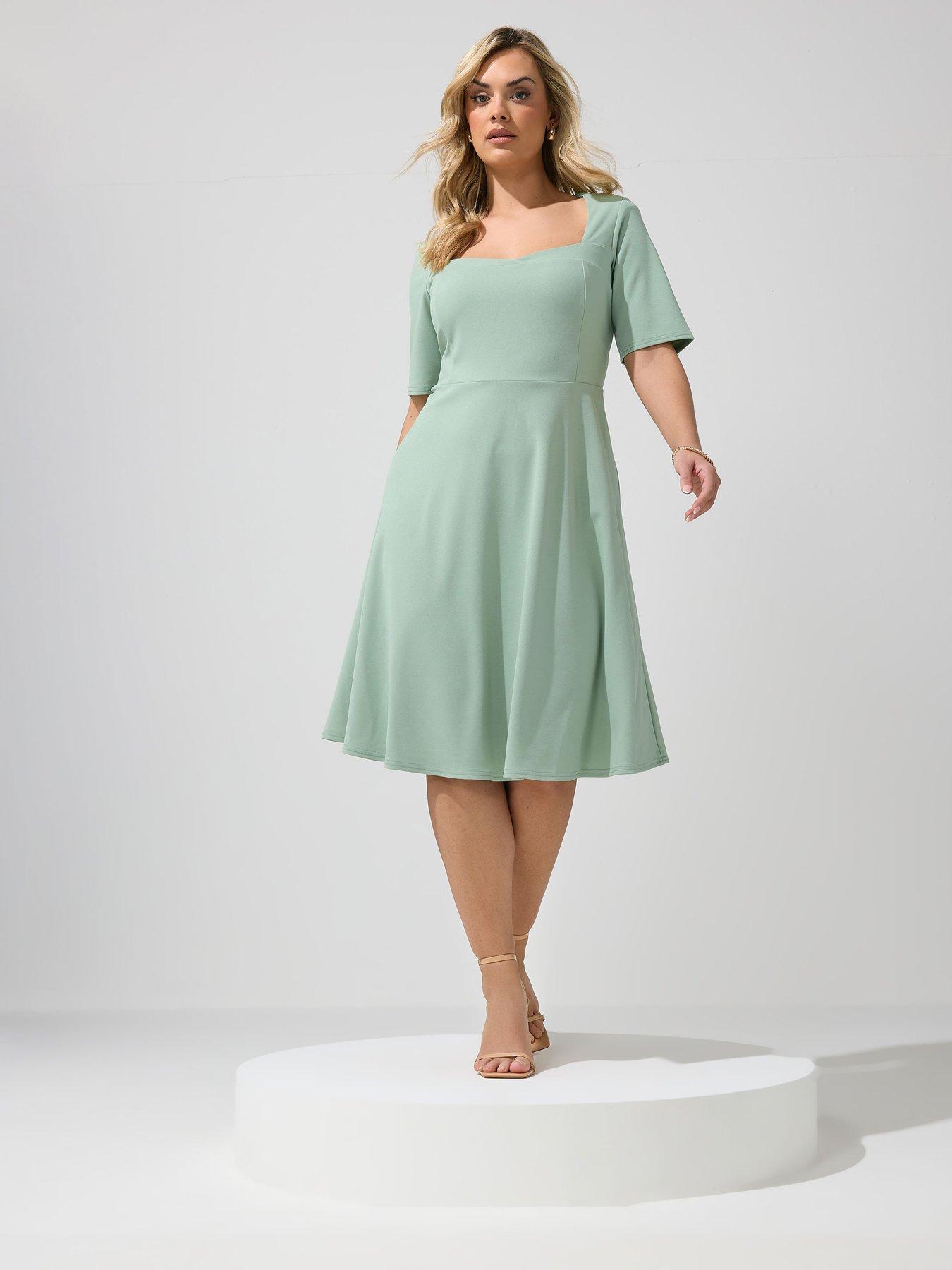 Yours Curve Skater Pleat Dress - Brown | Littlewoods