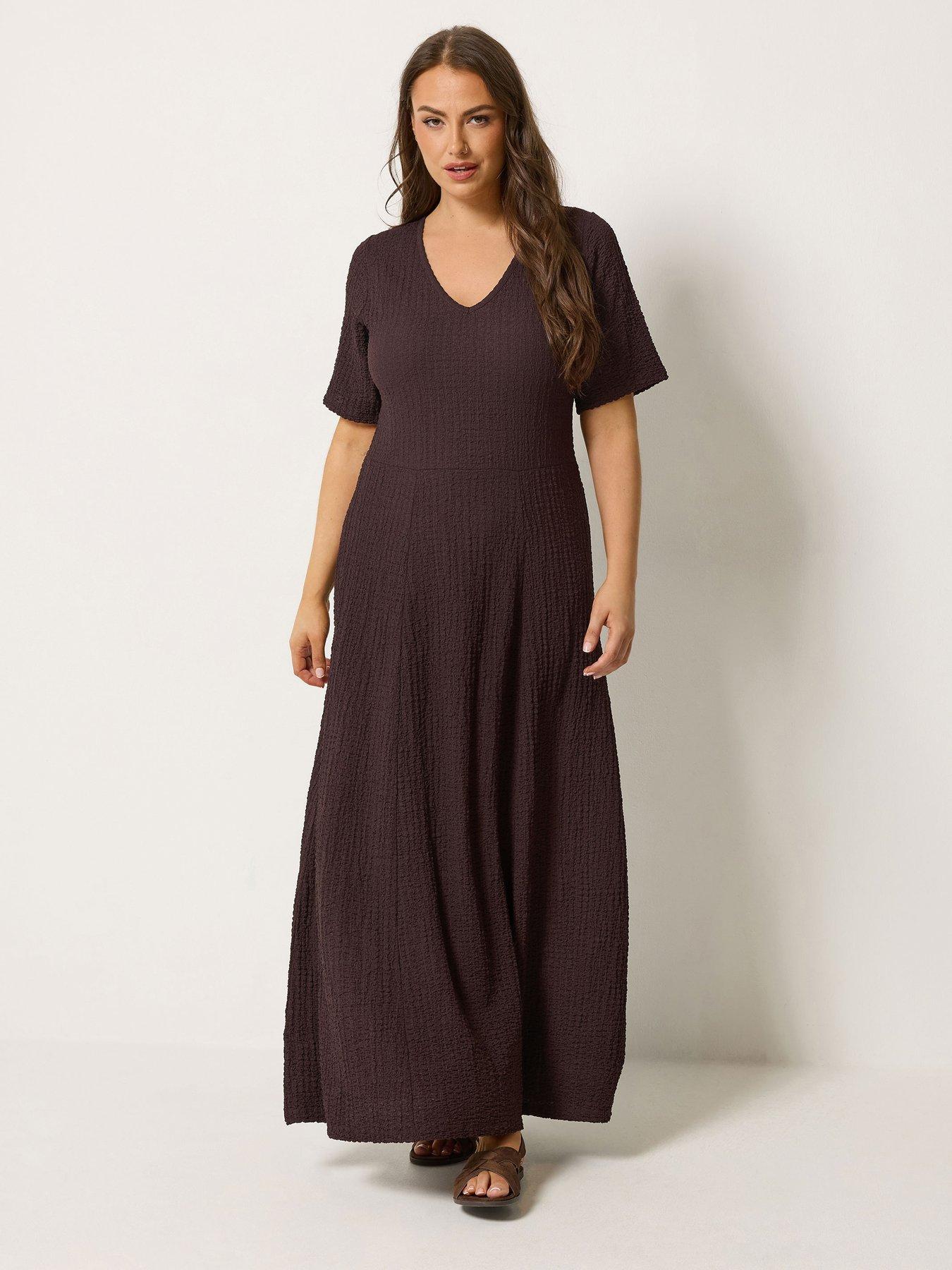 Image 3 of 5 of Yours Curve Textured Maxi Dress