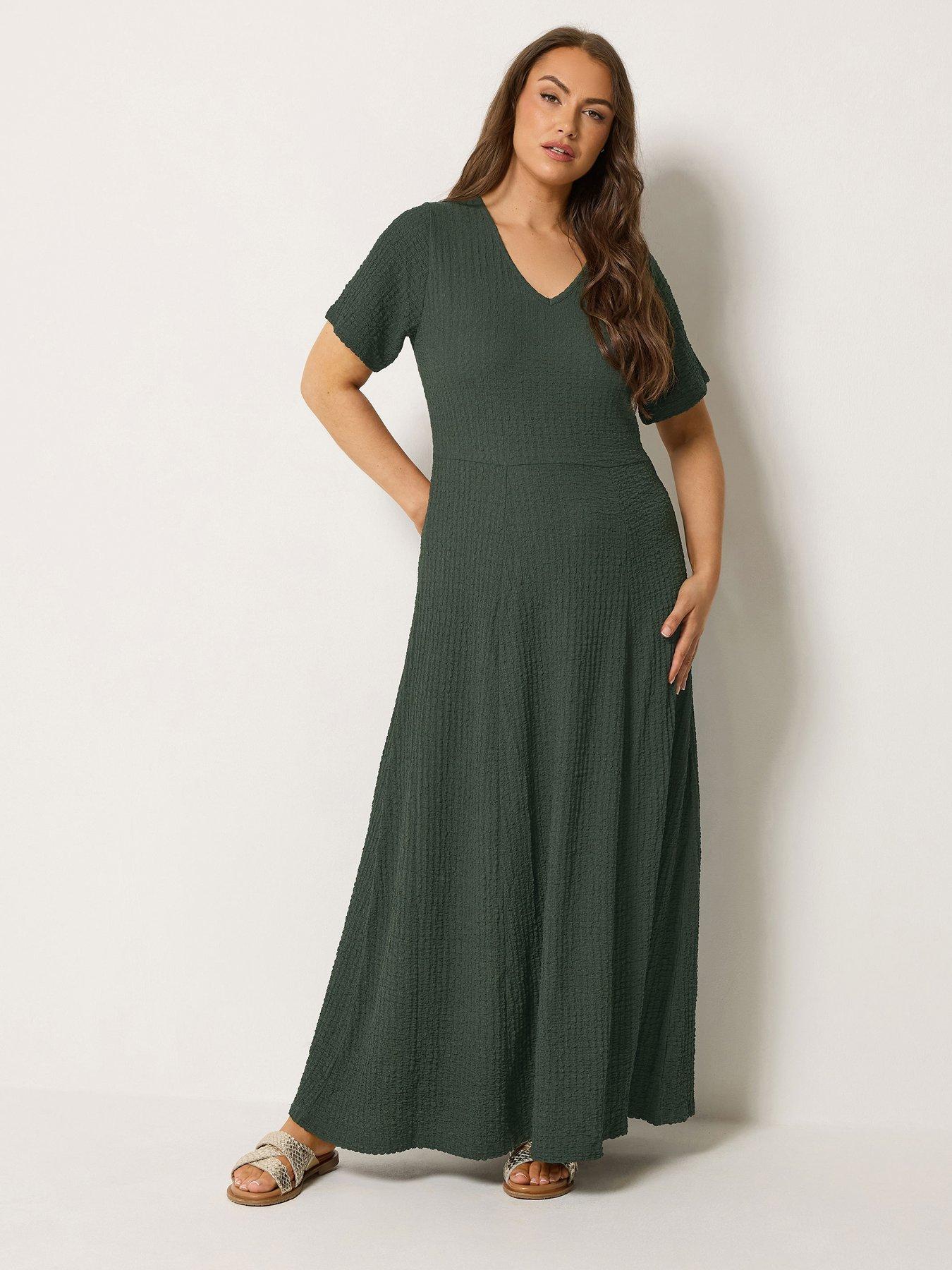 Image 1 of 5 of Yours Curve Textured Maxi Dress