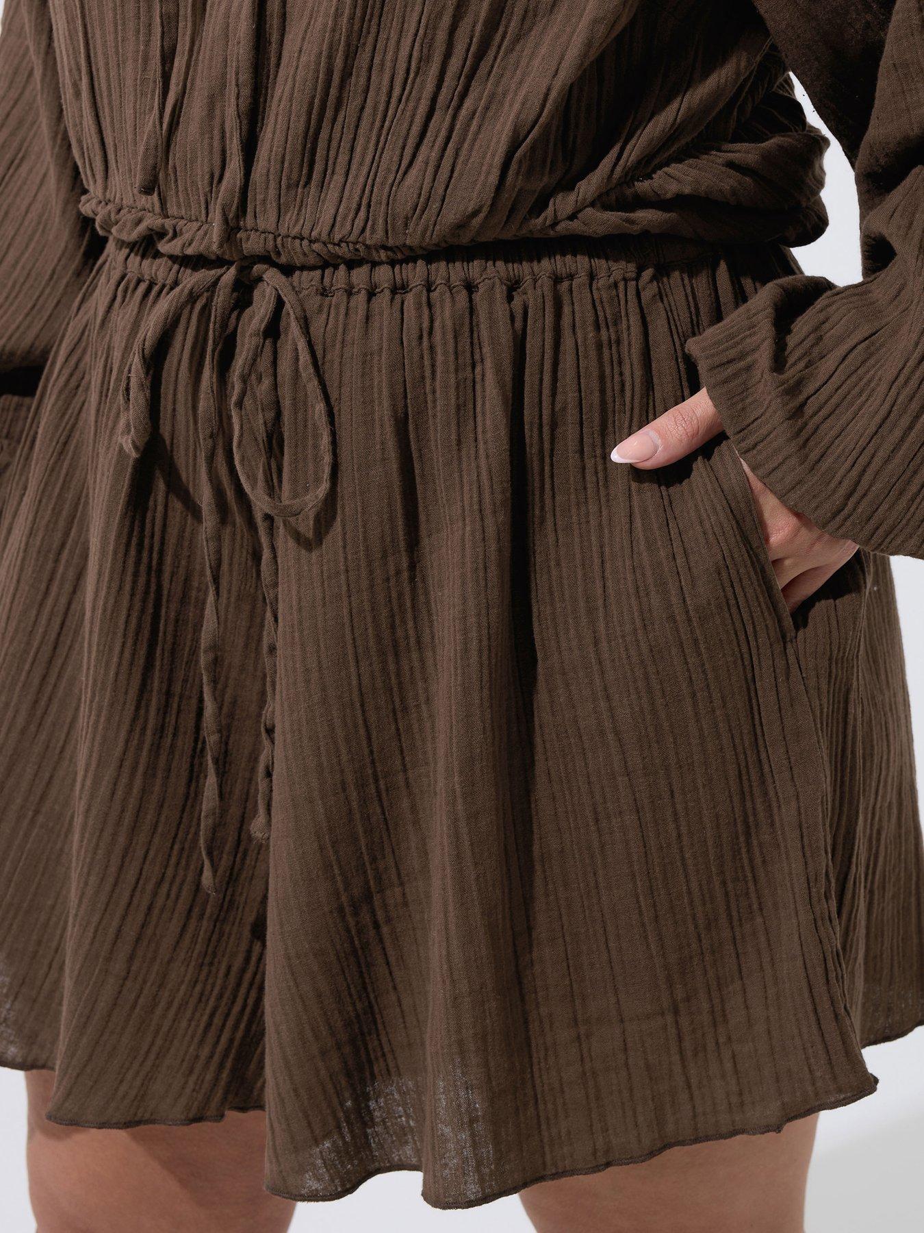 Image 4 of 4 of Yours Curve Cheesecloth Shorts