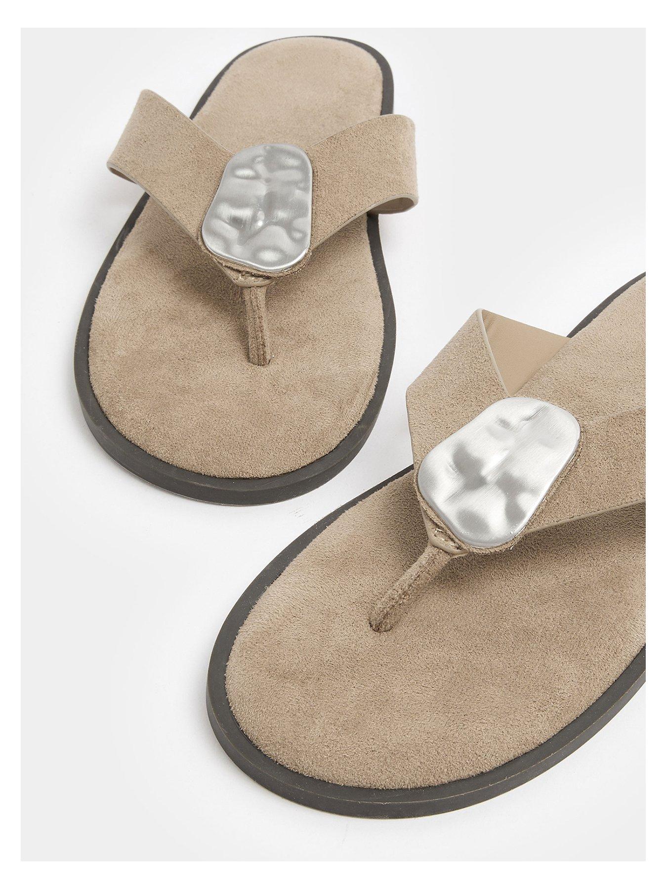 Image 4 of 4 of Yours Extra Wide Fit Hammered Disk Sandals - Cream