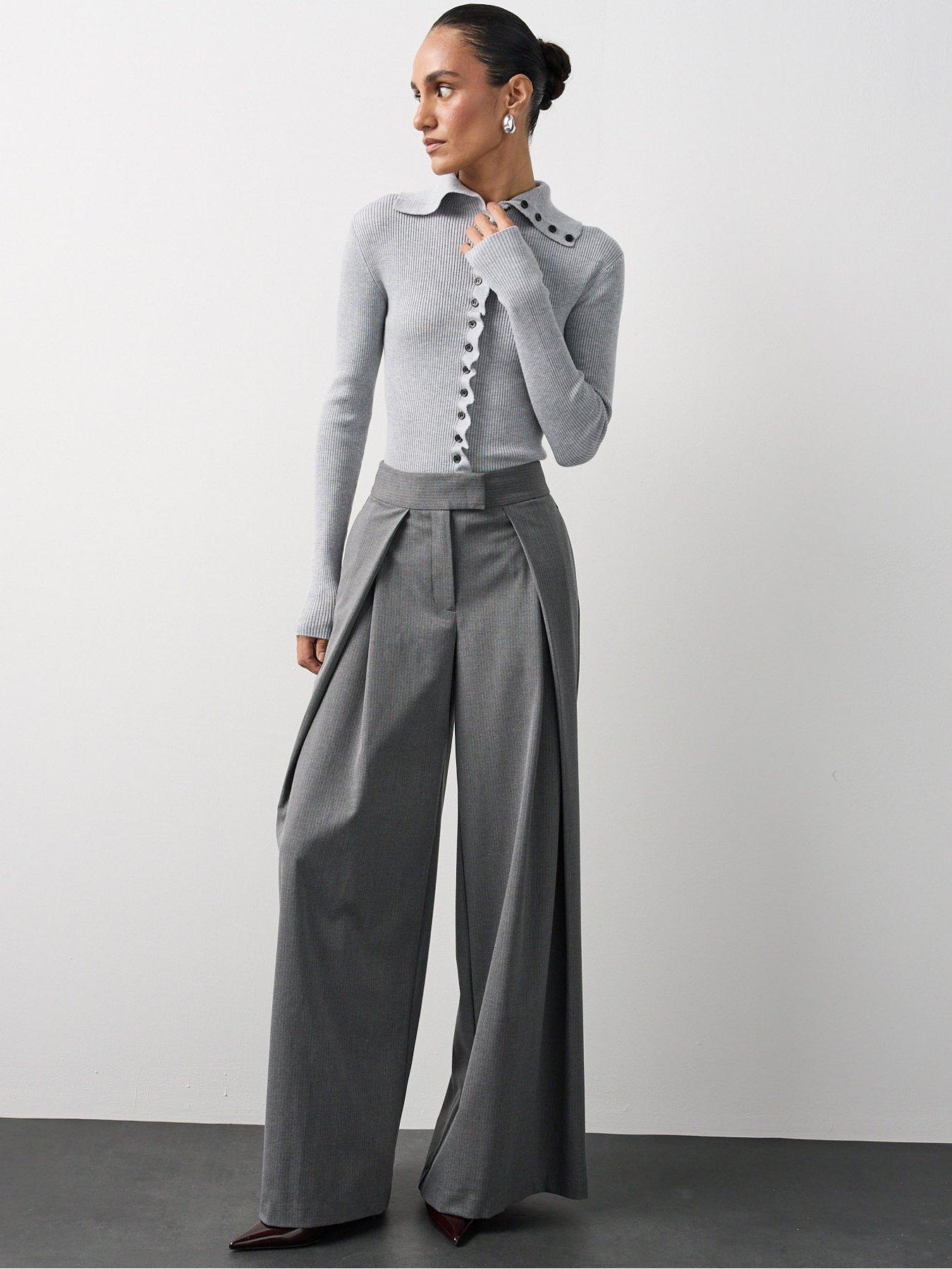 Image 2 of 6 of Michelle Keegan Button Front Long Sleeve Knit Top - Grey