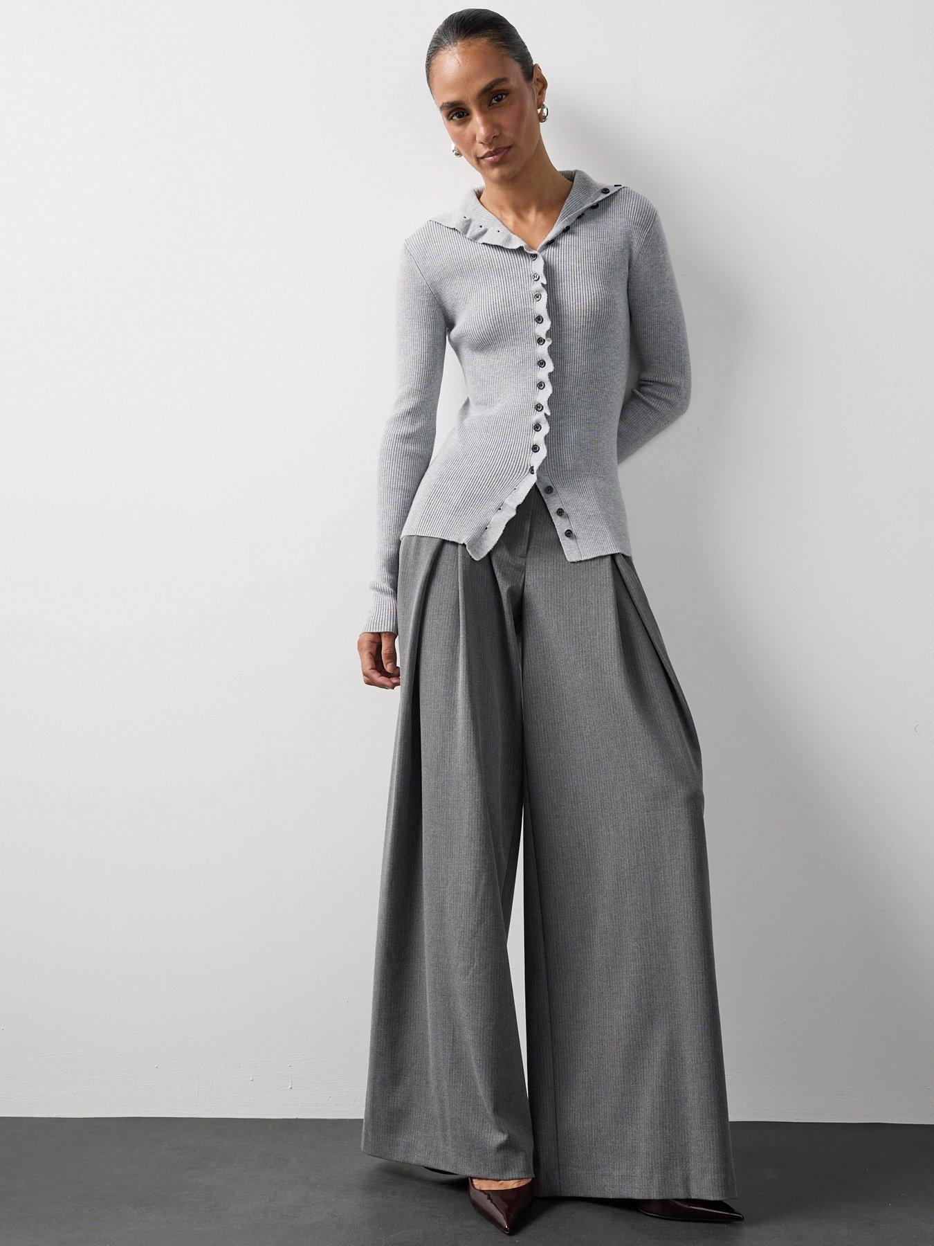 Image 4 of 6 of Michelle Keegan Button Front Long Sleeve Knit Top - Grey