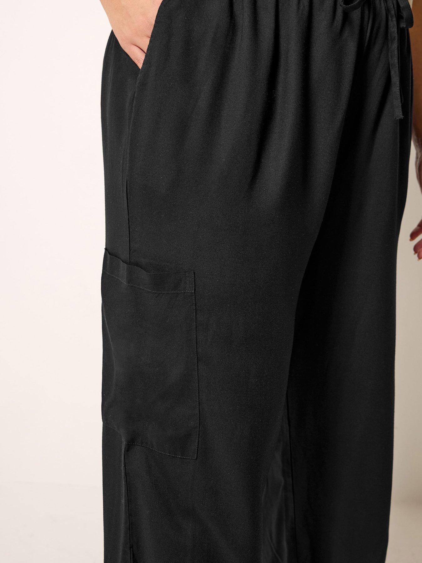 Image 4 of 5 of Yours Curve Cargo Balloon Trouser - Black