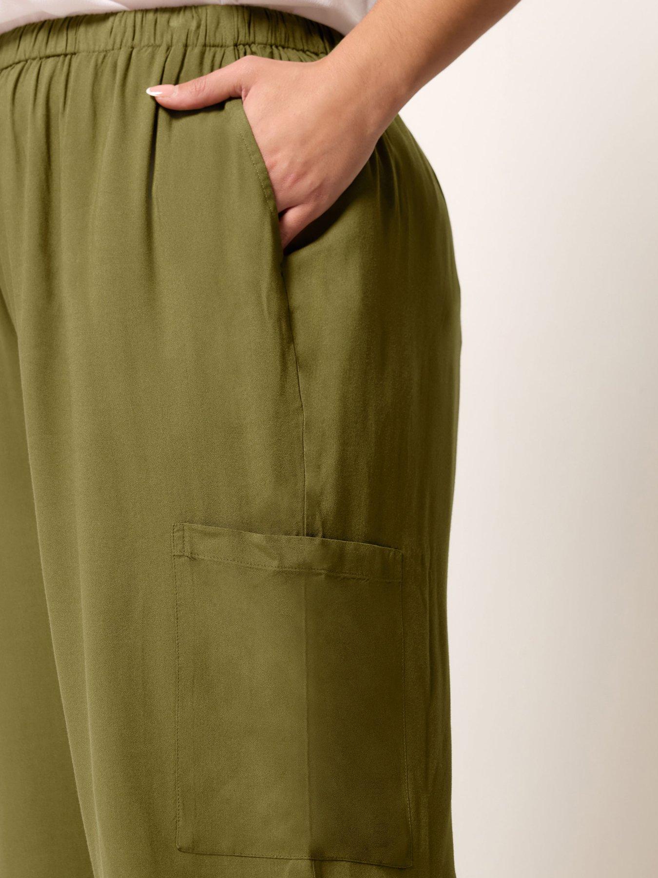  image of yours-curve-crochet-side-crop-trousers